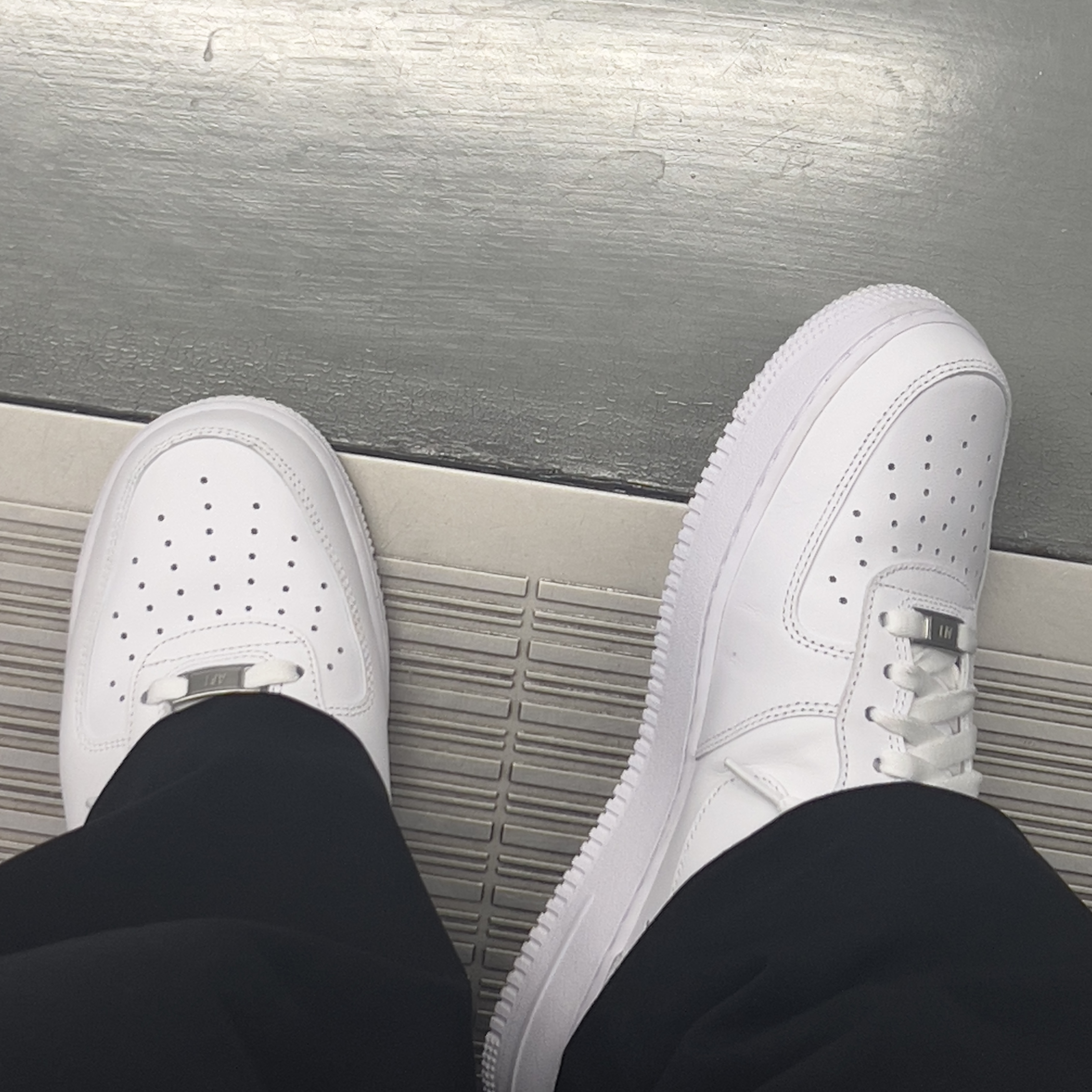 Nike Air Force 1 '07 Low White 착용 스타일 - 1