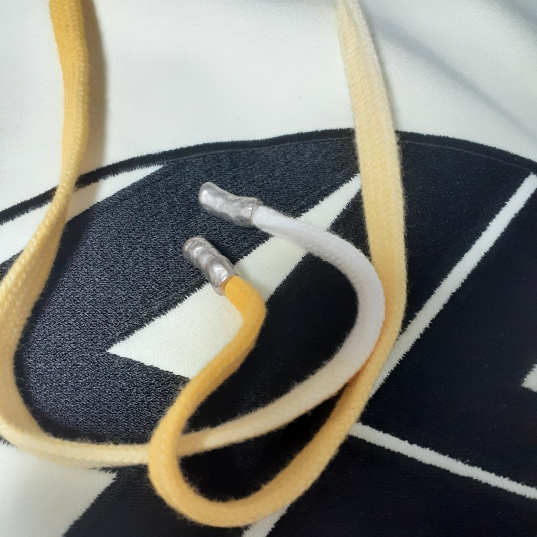 Ader Error Distort Logo Hoodie Lemon 착용 스타일 - 2