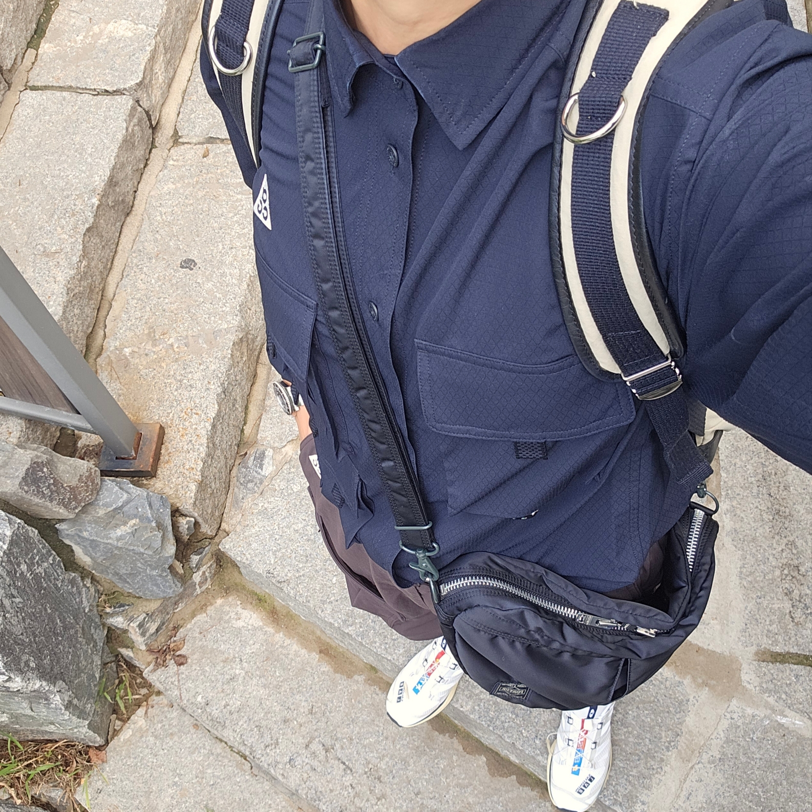 Salomon XT-4 White Lunar Rock, Nike ACG Smith Summit Cargo Pants Velvet Brown - Asia 착용 스타일 - 5