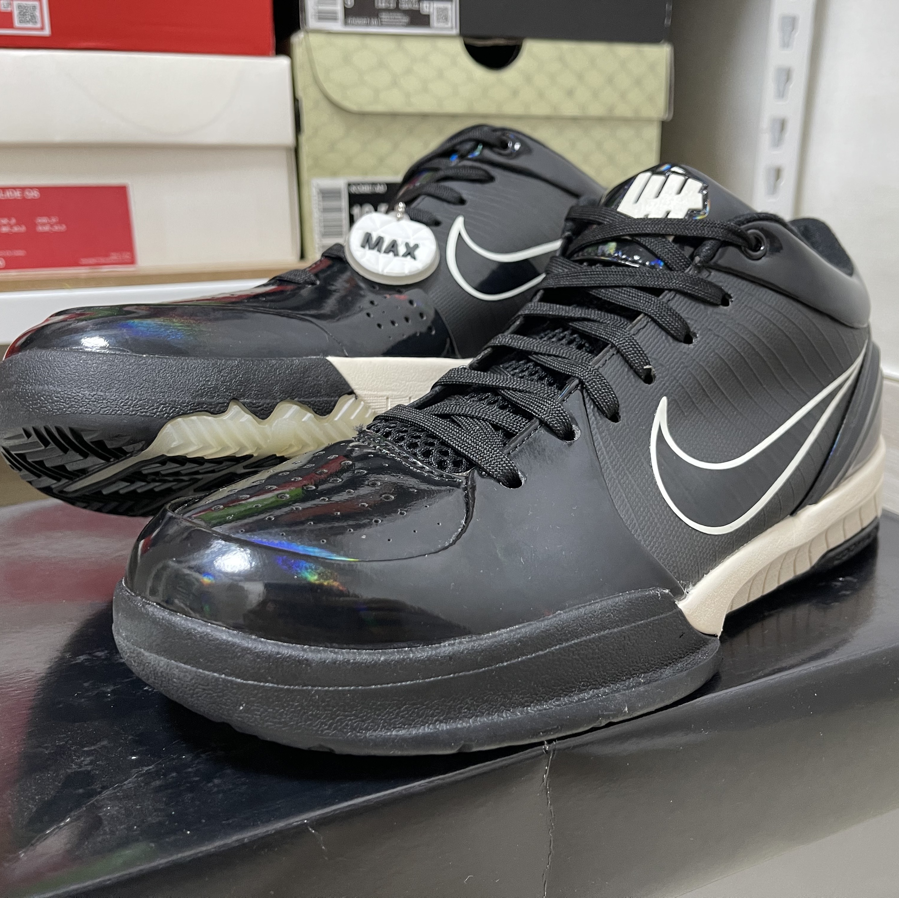 Nike x Undefeated Kobe 4 Protro Black Mamba 착용 스타일