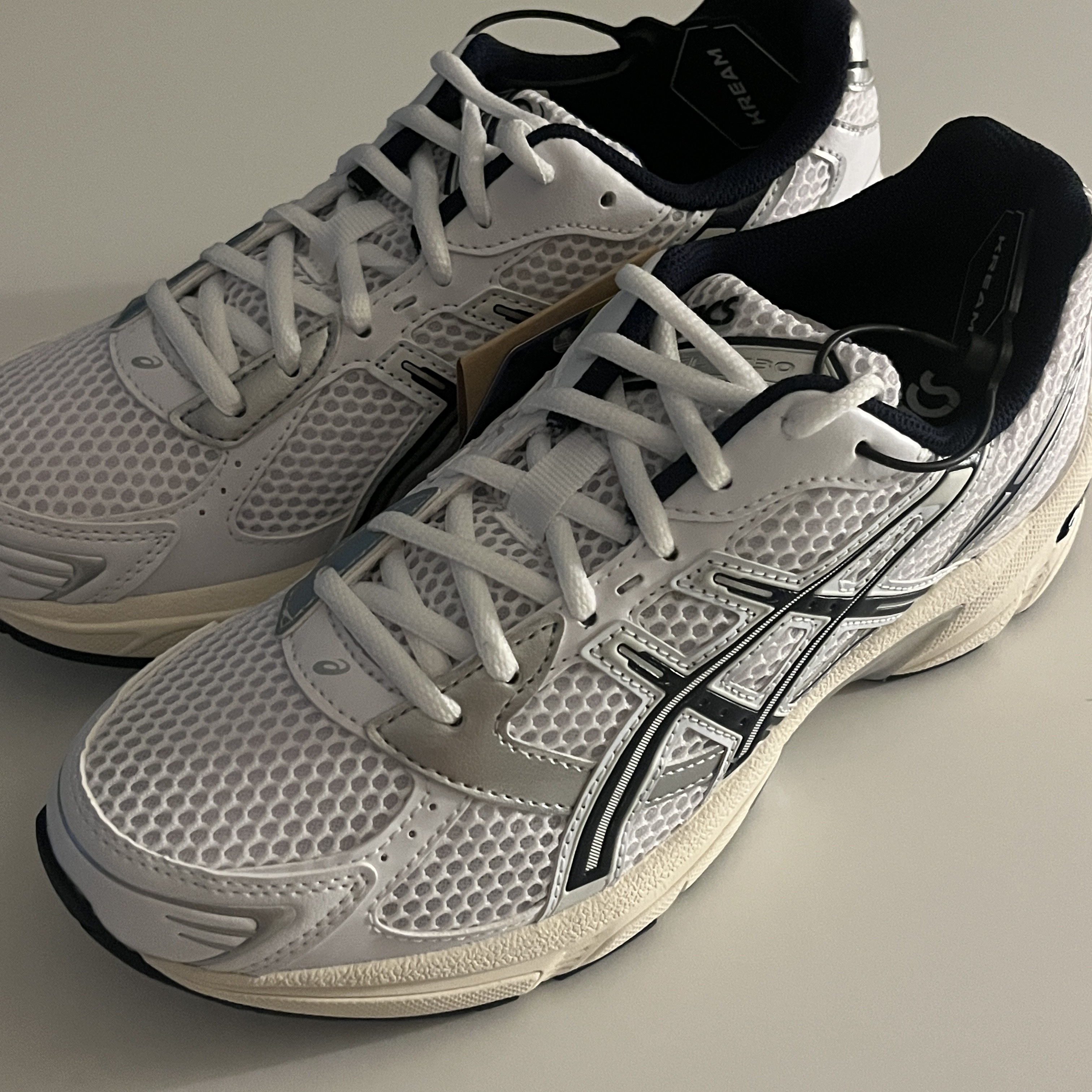 (W) Asics Gel-1130 White Midnight 착용 스타일
