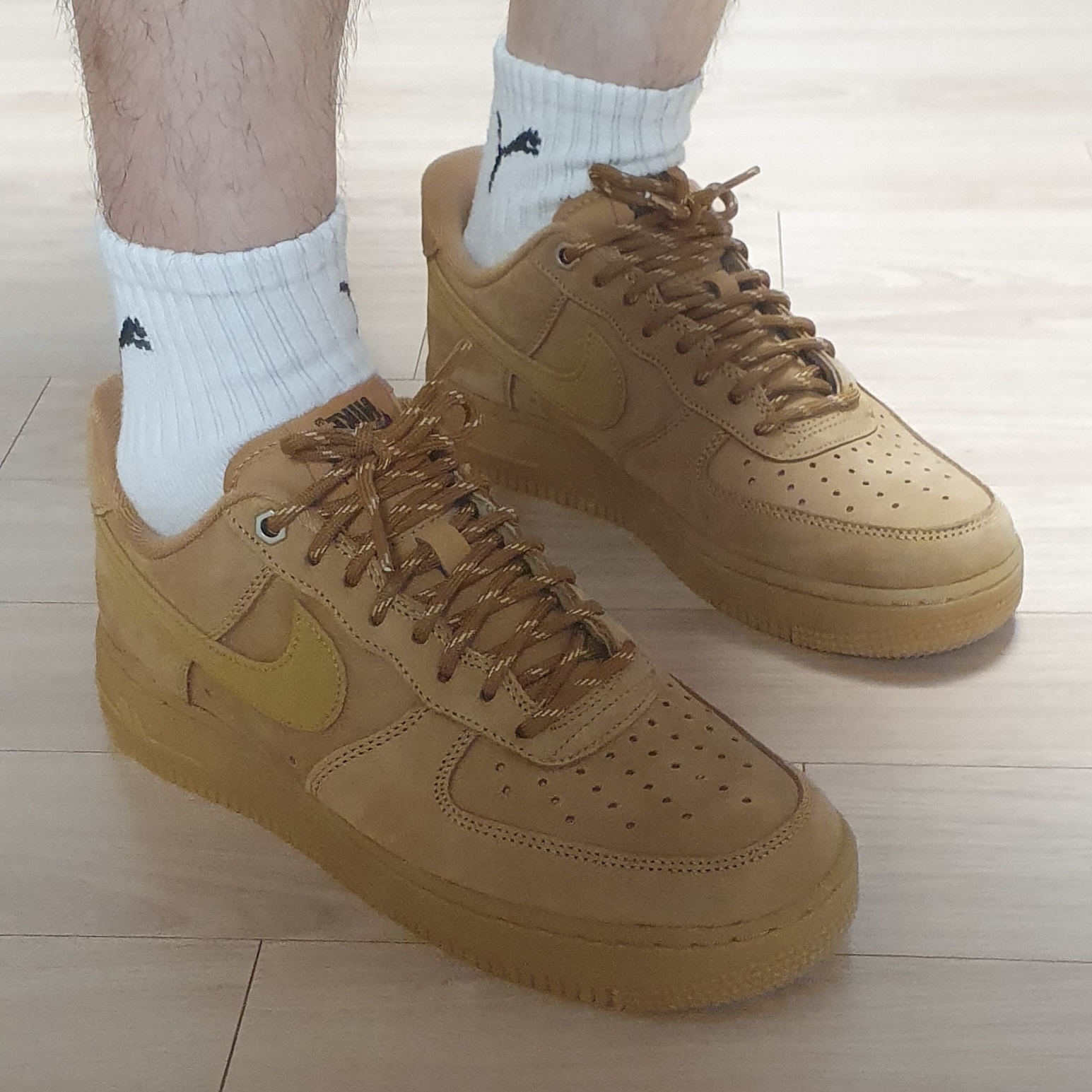 Nike Air Force 1 '07 WB Flax 착용 스타일 - 2