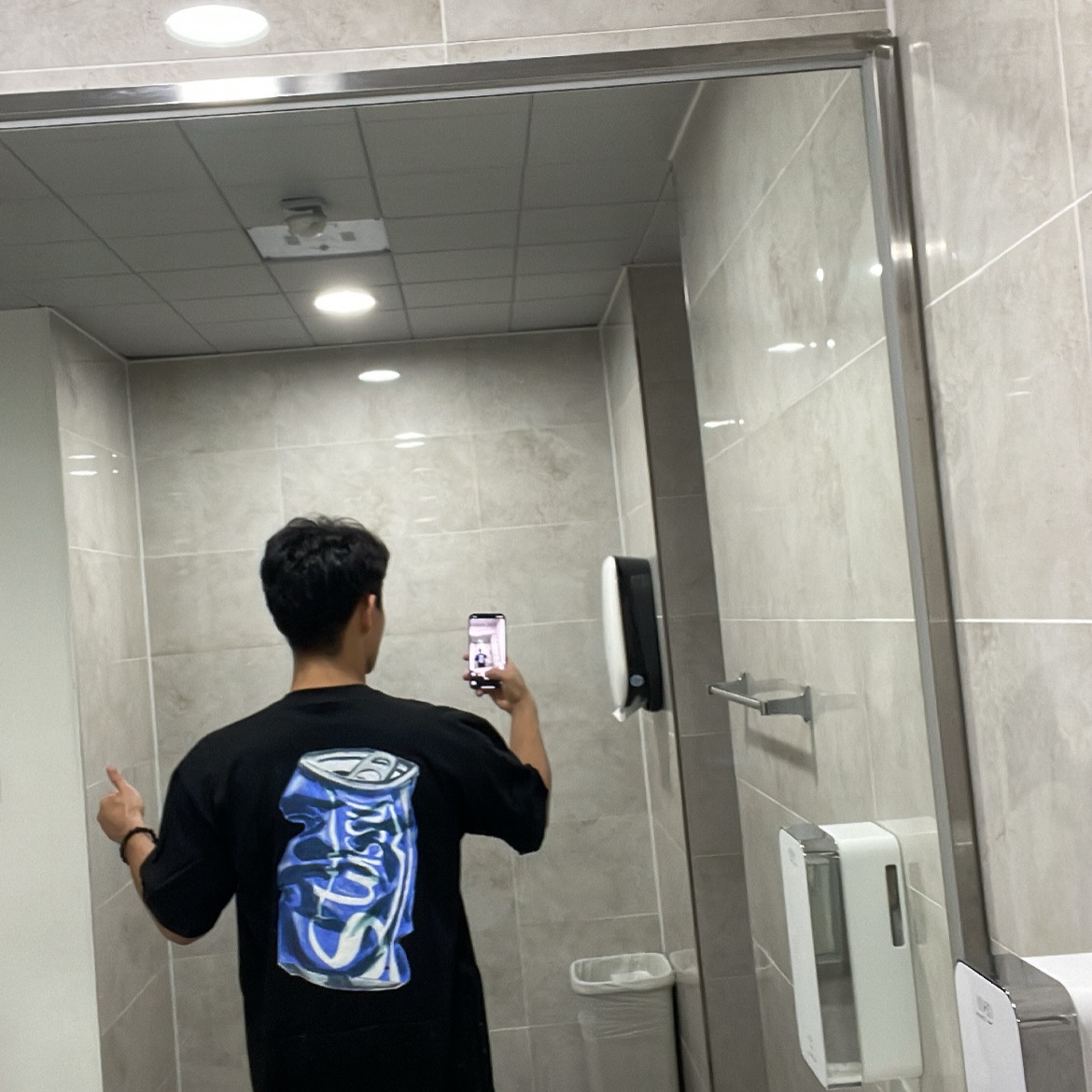 Stussy Soda Can T-Shirt Black 착용 스타일