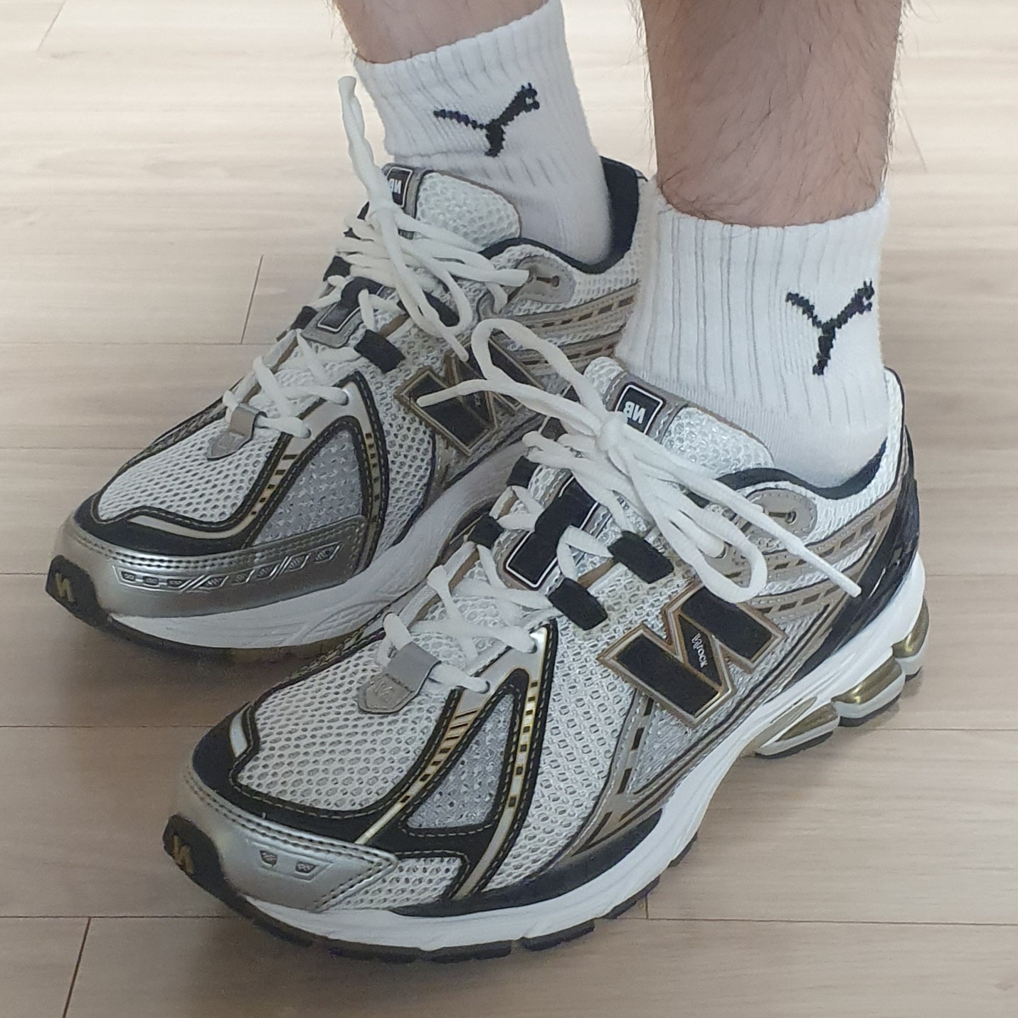 New Balance 1906R White Gold 착용 스타일 - 2