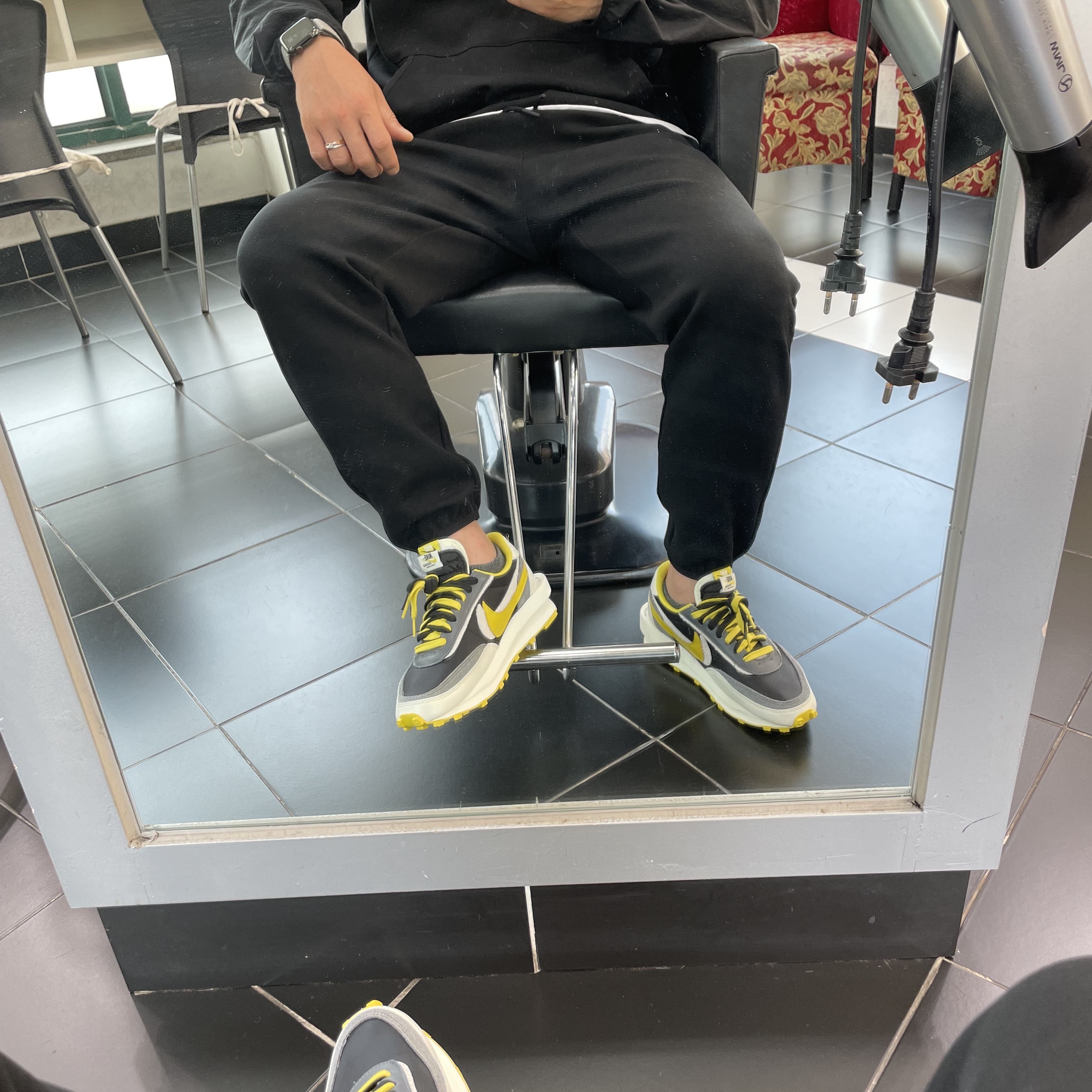 Nike x Sacai x Undercover LDWaffle Black Bright Citron 착용 스타일 - 5
