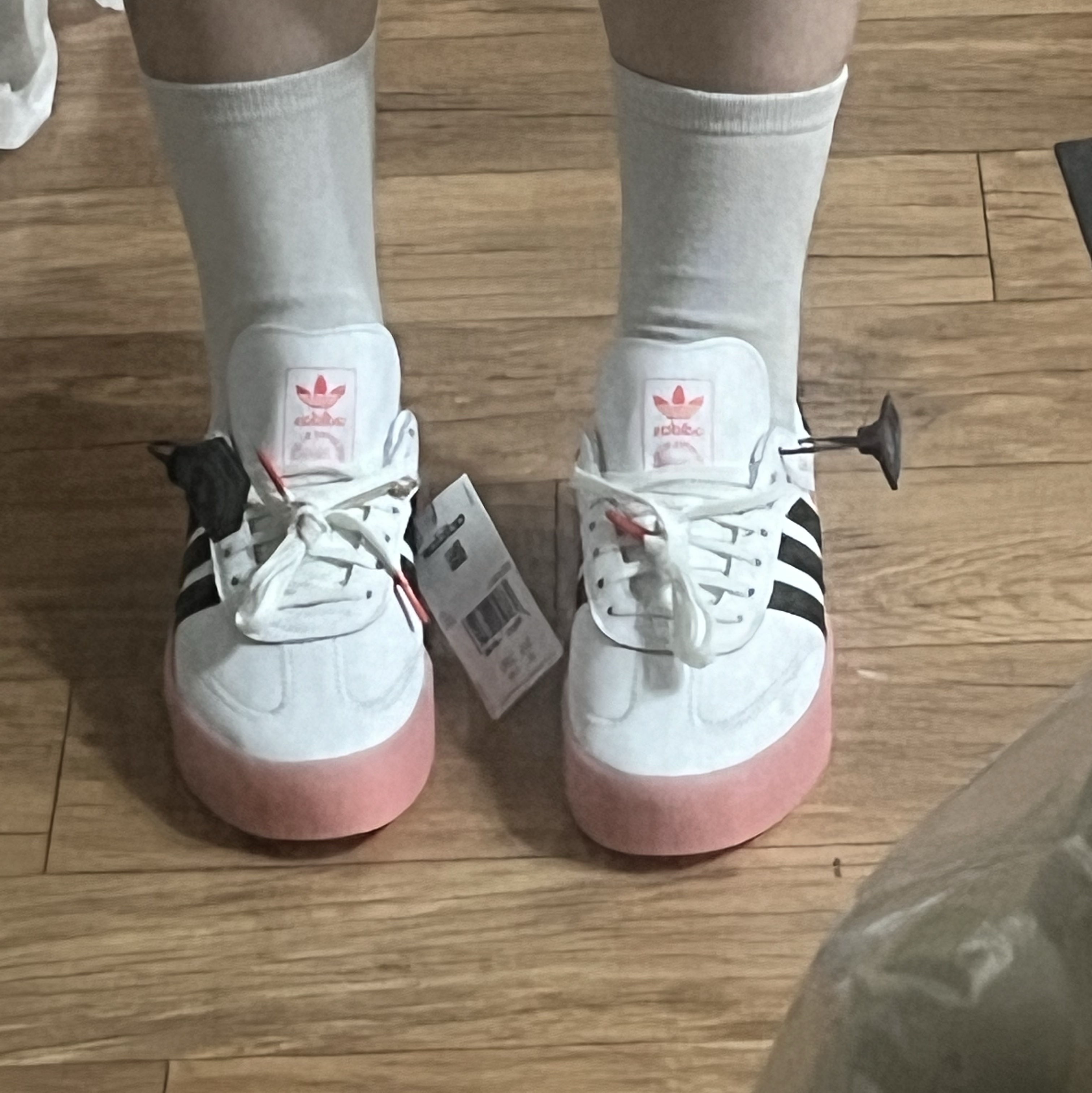 (W) Adidas Sambarose White Pink 착용 스타일 - 4