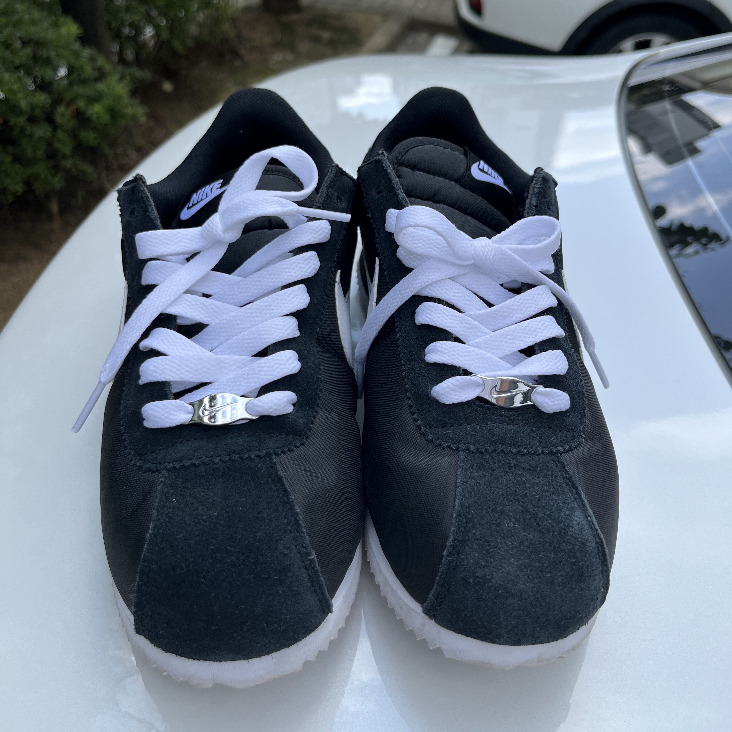 (W) Nike Cortez Black and White 착용 스타일 - 3