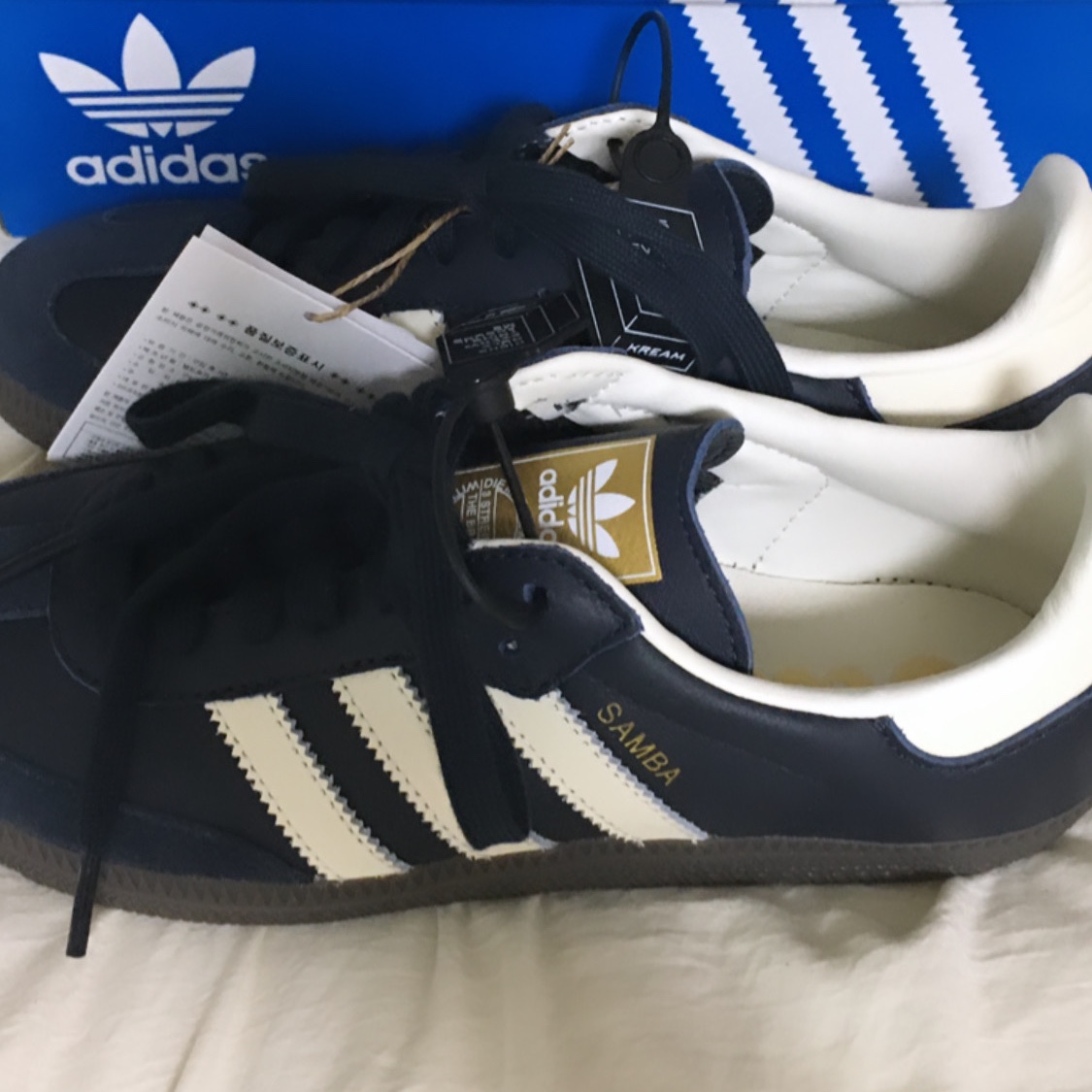 Adidas Samba OG Night Navy Cream White 착용 스타일
