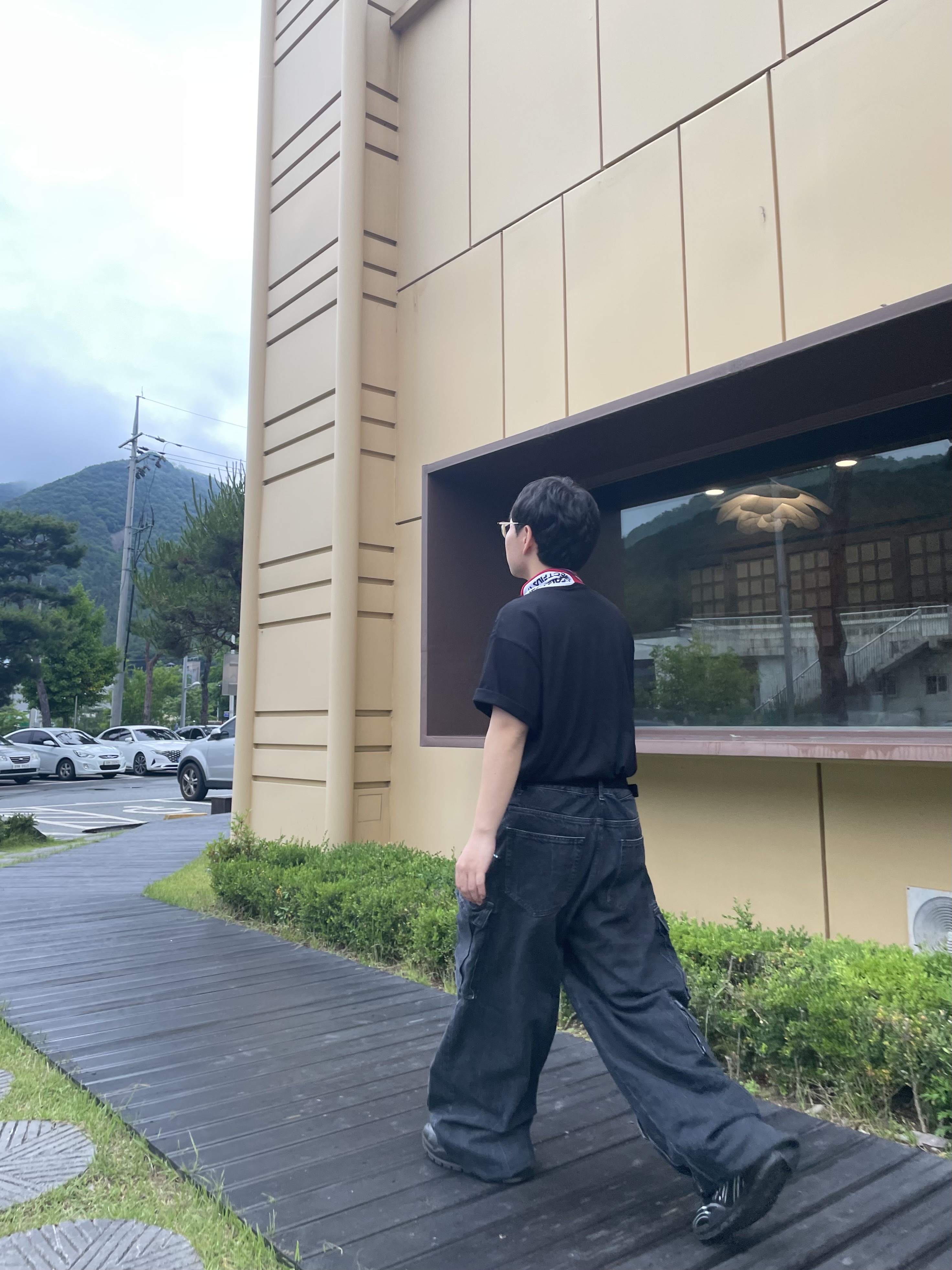 Keen Shanti Black Iris White, Zara Utility Cargo Jeans Black 착용 스타일 - 3