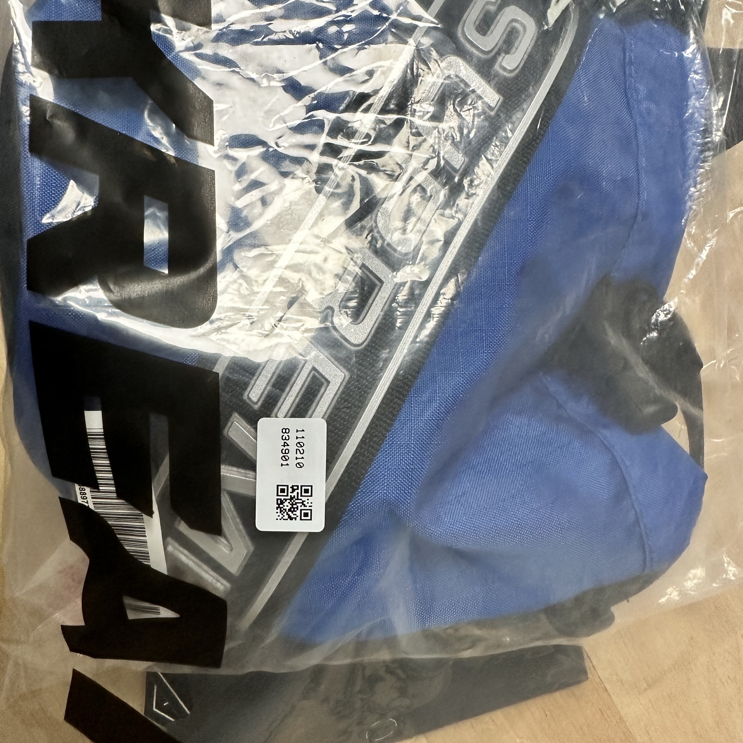Supreme Small Cinch Pouch Blue - 23FW 착용 스타일