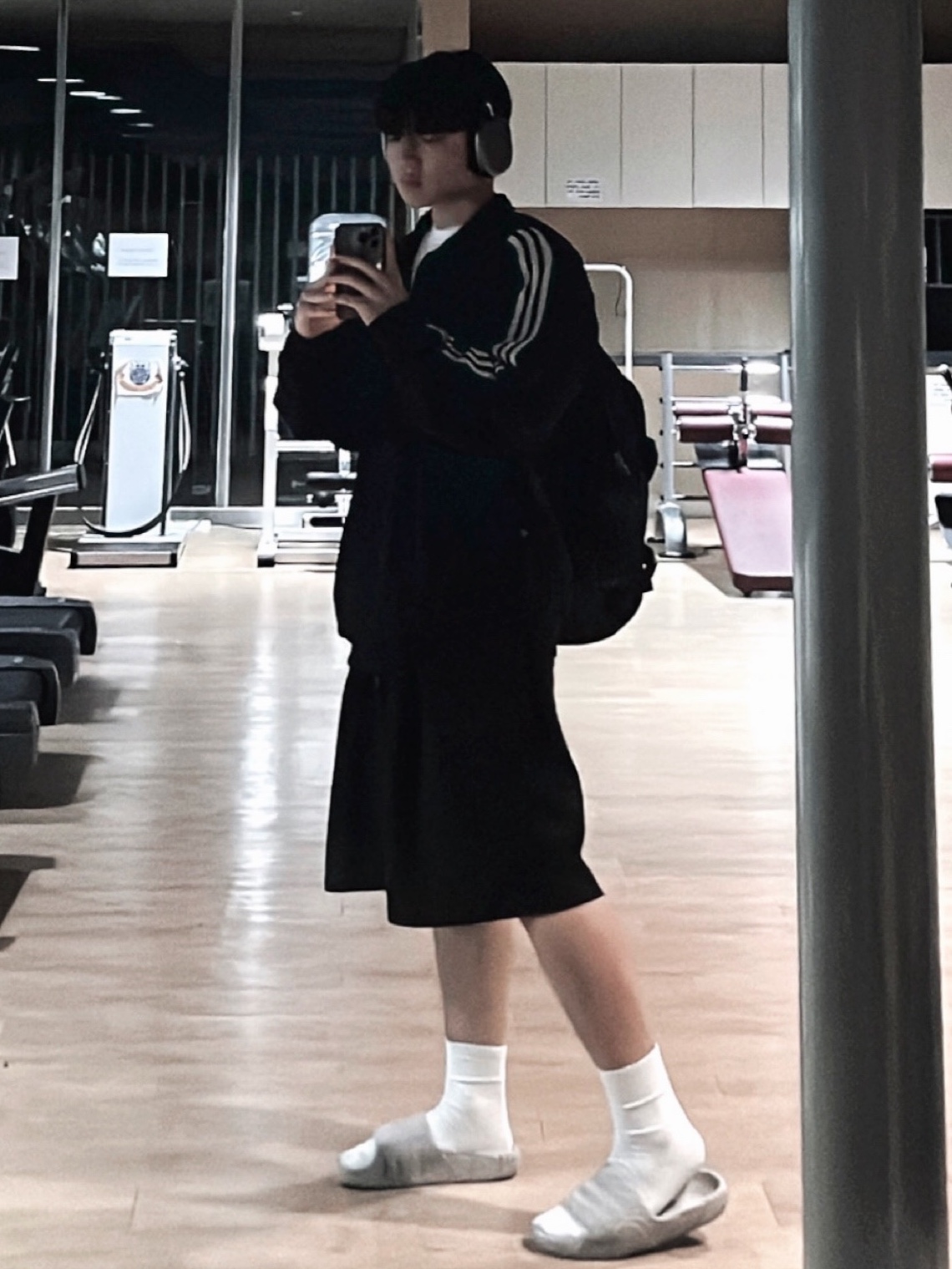 Adidas Originals Beckenbauer Track Jacket Black - KR Sizing, Adidas Adilette 22 Clear Grey 착용 스타일