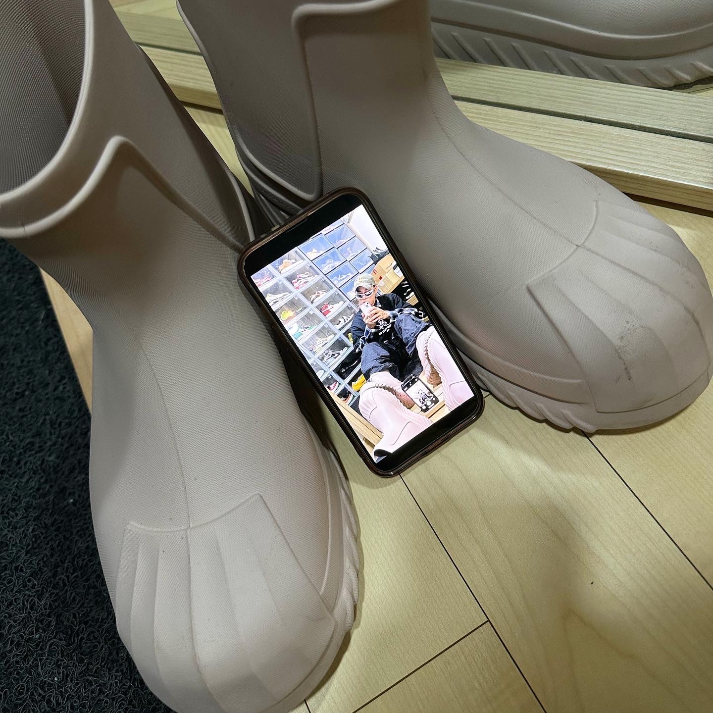 (W) Adidas Adifom Superstar Boot Wonder Taupe 착용 스타일