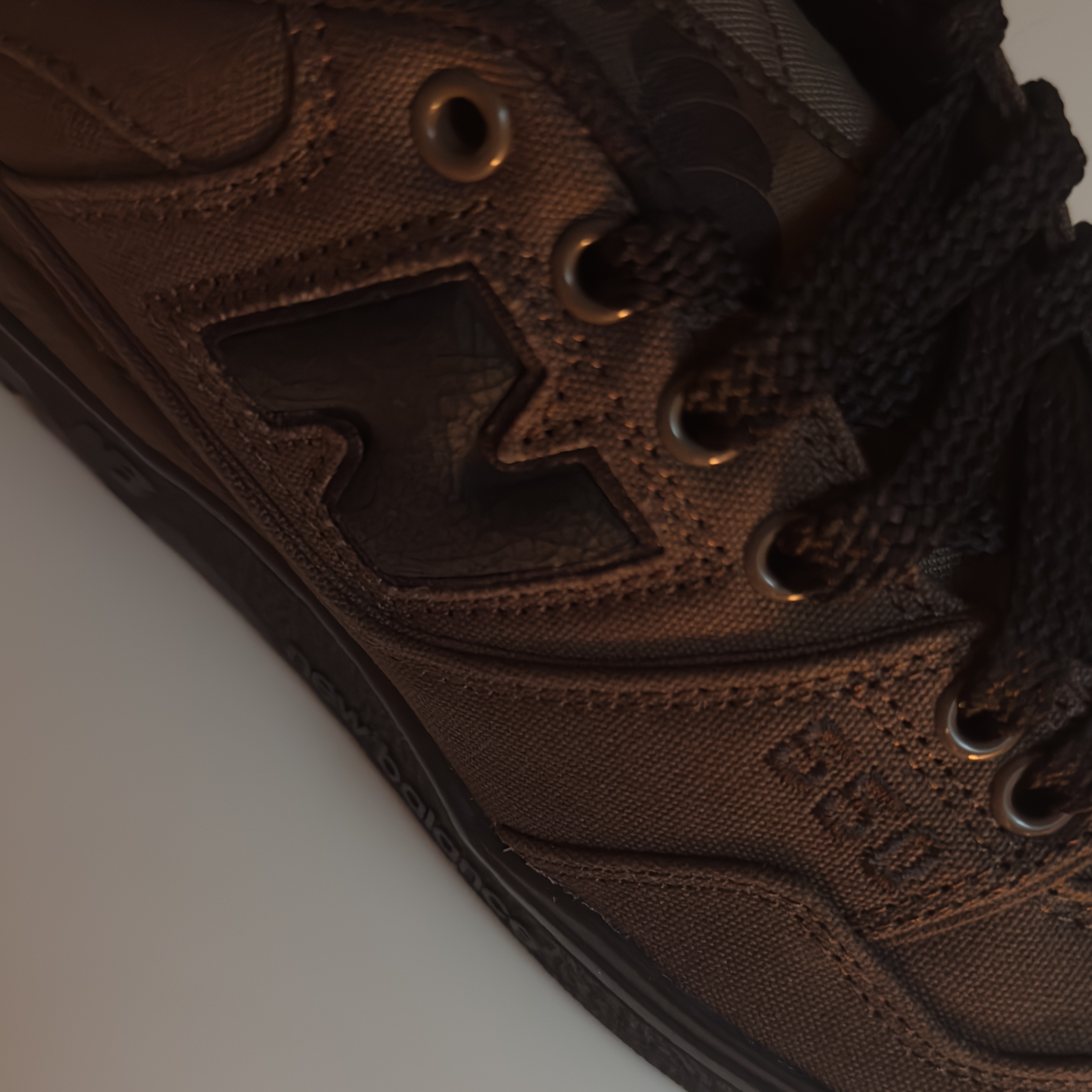 New Balance x Thisisneverthat 550 Brown Black 착용 스타일 - 1