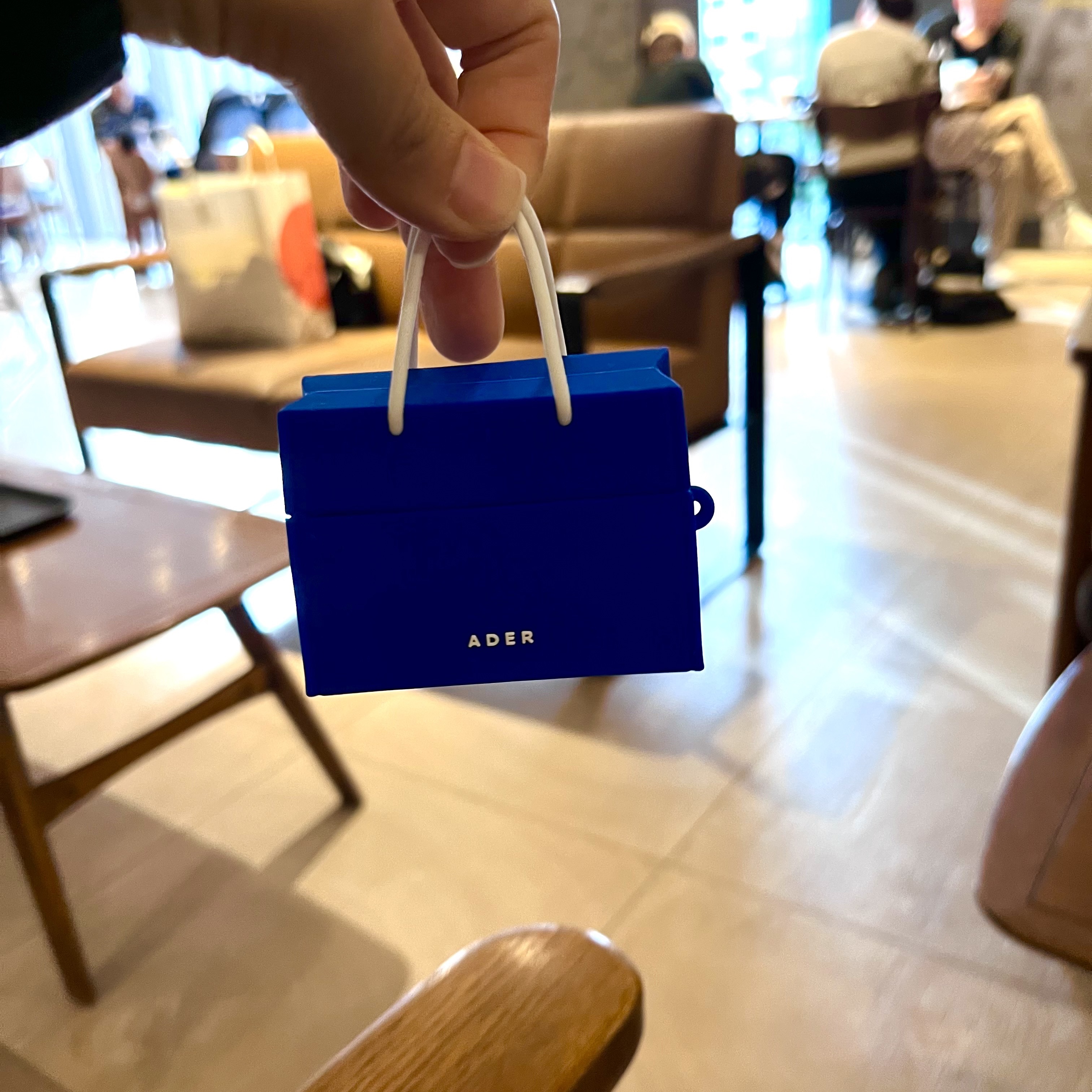 Ader Error Shopper Bag AirPods Pro Case Z-Blue 착용 스타일