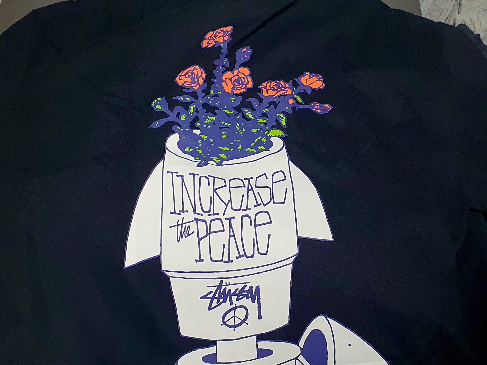 Stussy Suits T-Shirt Black, Stussy Flower Bomb T-Shirt Black 착용 스타일 - 2