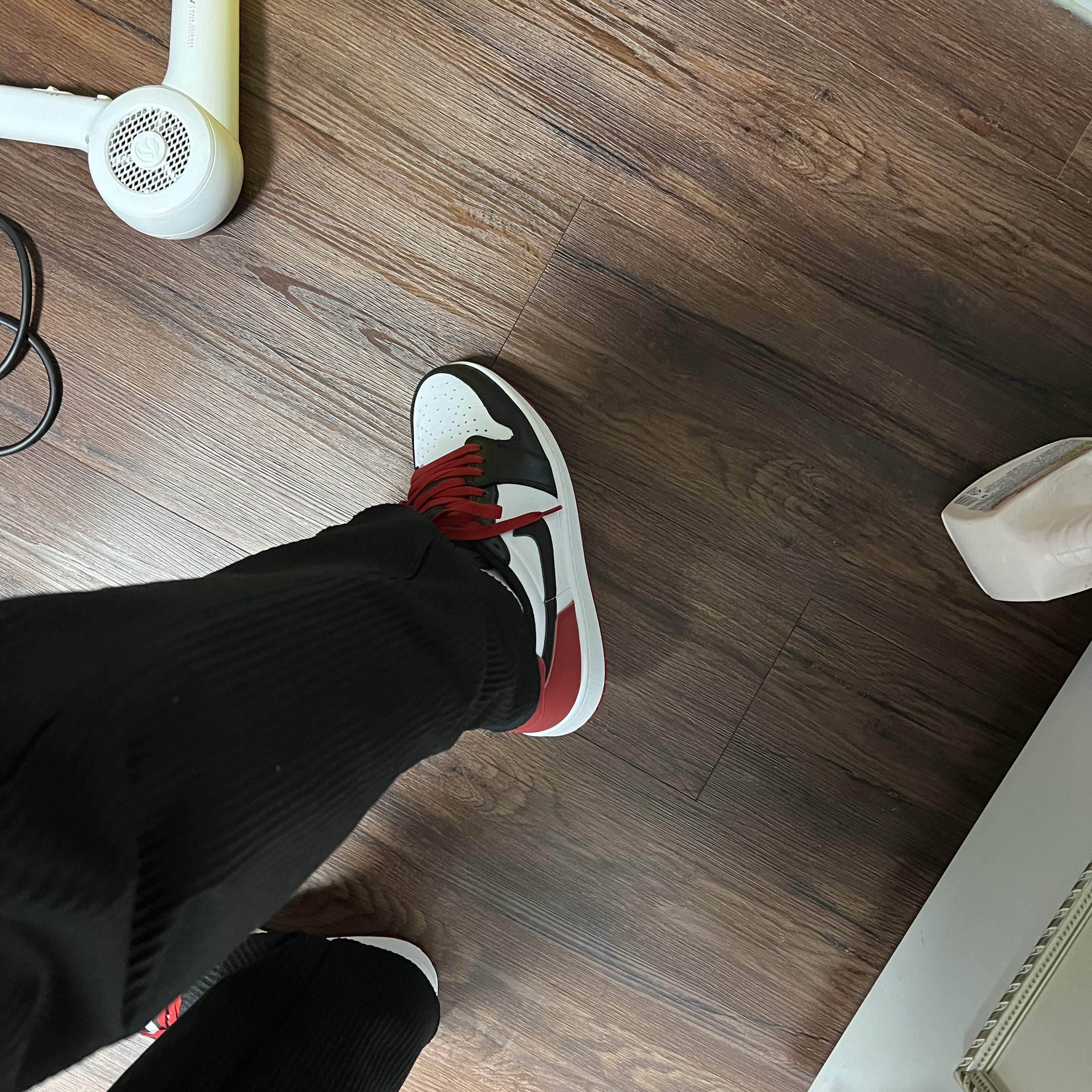 Jordan 1 Retro Low OG Black Toe 착용 스타일