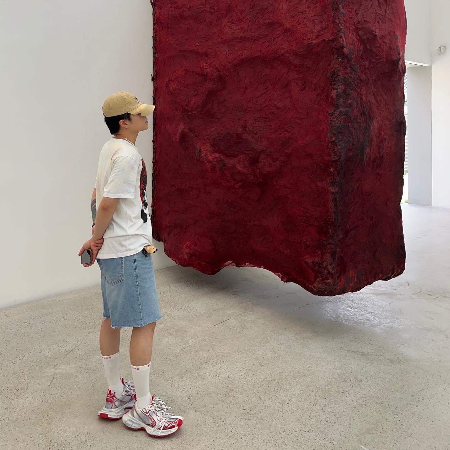 Balenciaga 3XL Sneakers White Red 착용 스타일 - 3