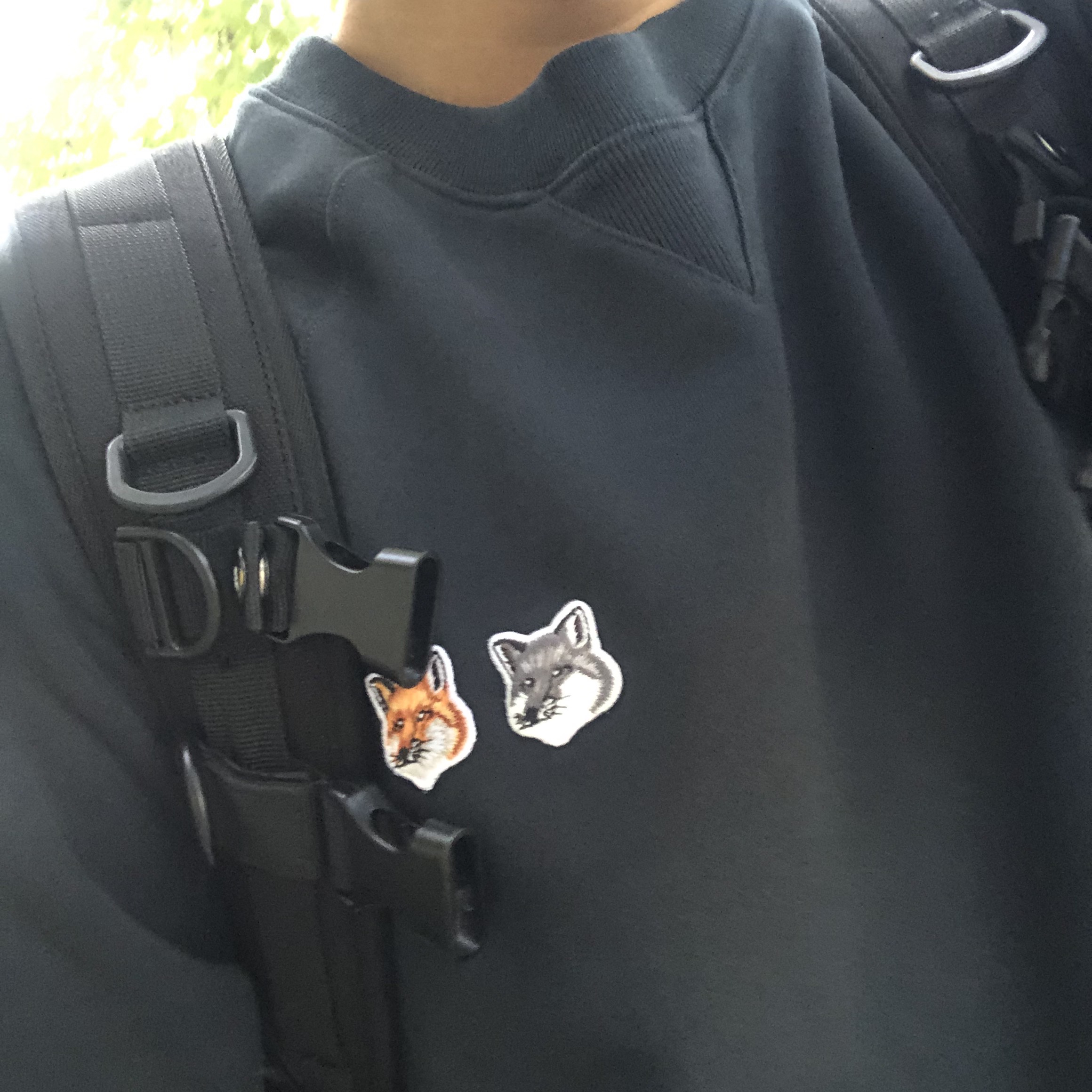 Maison Kitsune Double Fox Head Patch Classic Sweatshirt Anthracite 착용 스타일