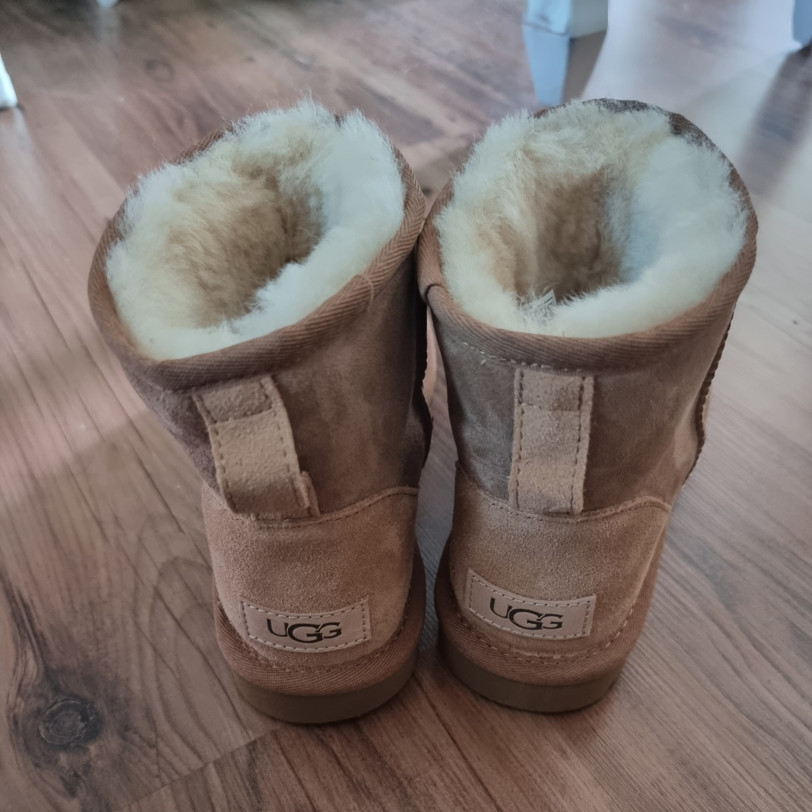 (W) UGG Classic Mini II Boots Chestnut 착용 스타일 - 1