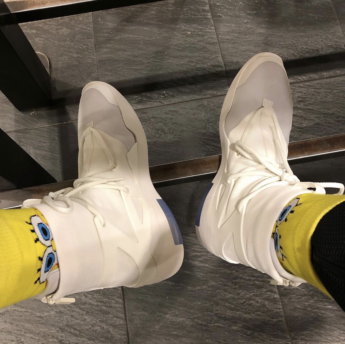 Nike x Fear of God Air Fear of God 1 Sail 착용 스타일