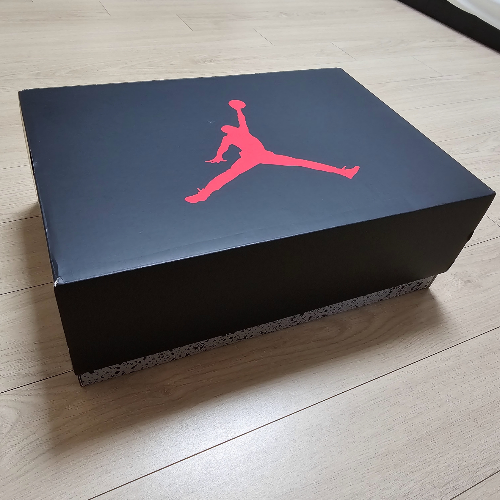 Jordan 6 Retro Carmine 2021 착용 스타일 - 3
