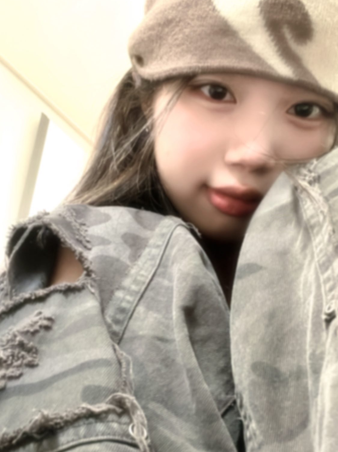 Sansan Gear Logo Beanie Brown - 22FW, Asics x I4P Gel-1130 Glacier Grey Mink 착용 스타일 - 1