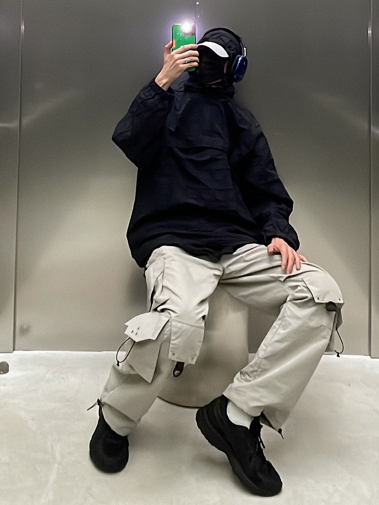 Asics Jog 100 T Black - 4E Extra Wide, Supreme Repeat Stitch Anorak Black - 23SS 착용 스타일 - 1