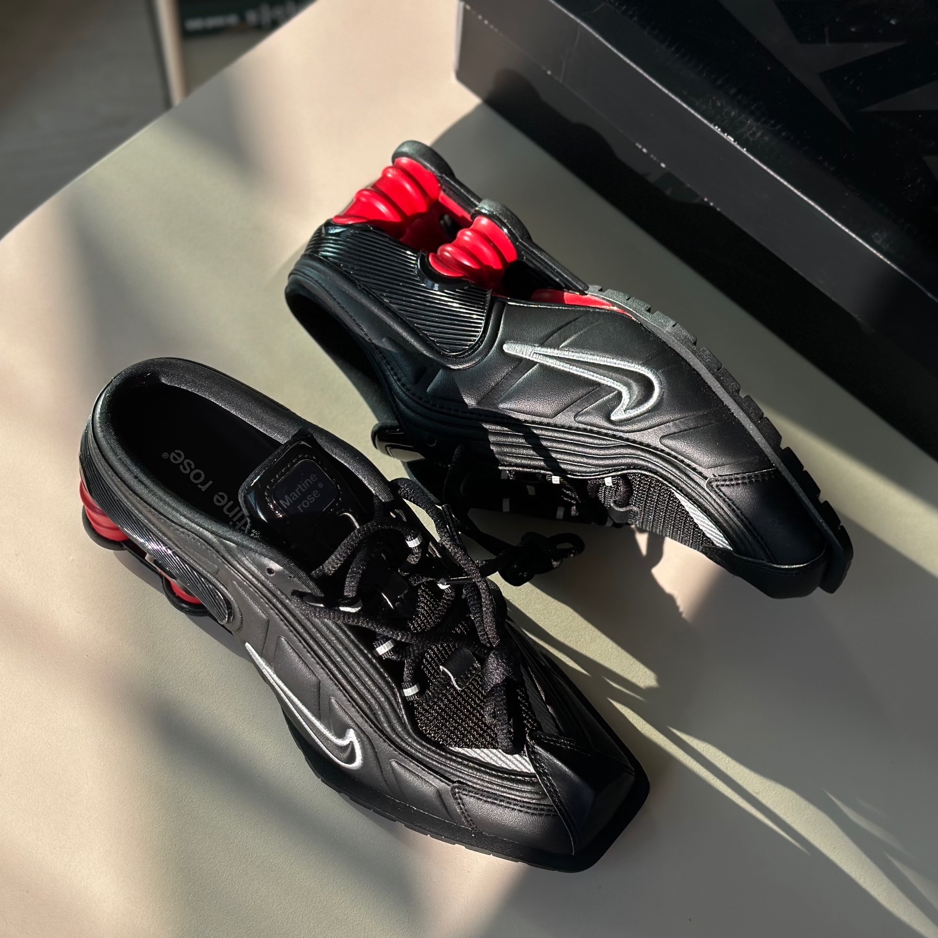Nike x Martine Rose Shox MR4 Black 착용 스타일