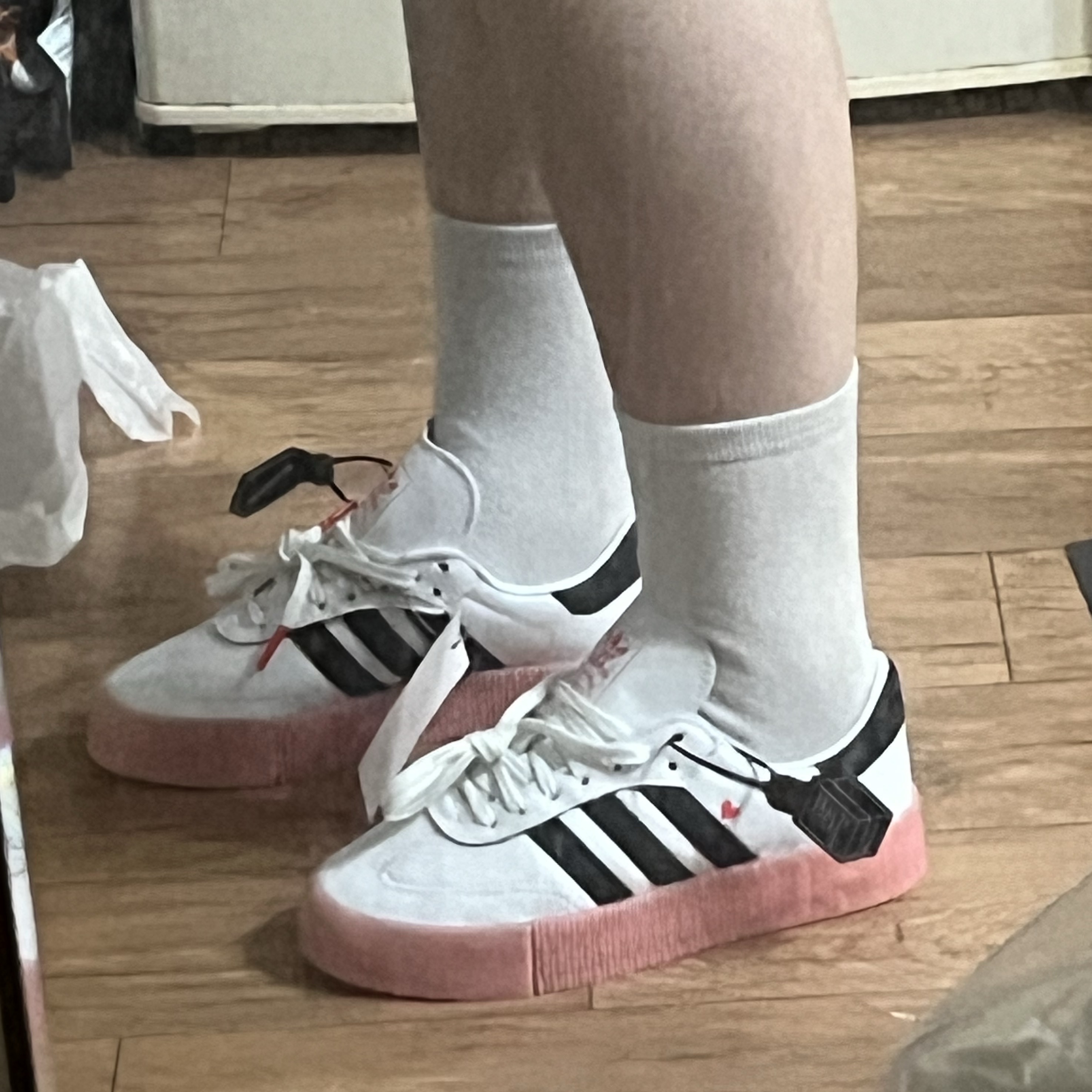 (W) Adidas Sambarose White Pink 착용 스타일 - 2