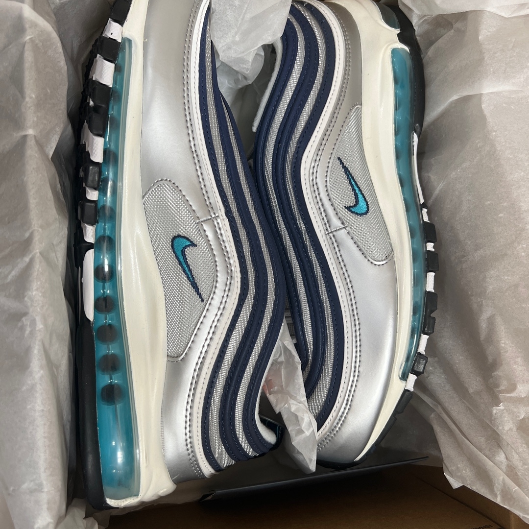 Nike Air Max 97 OG Metallic Silver and Chlorine Blue 착용 스타일 - 1