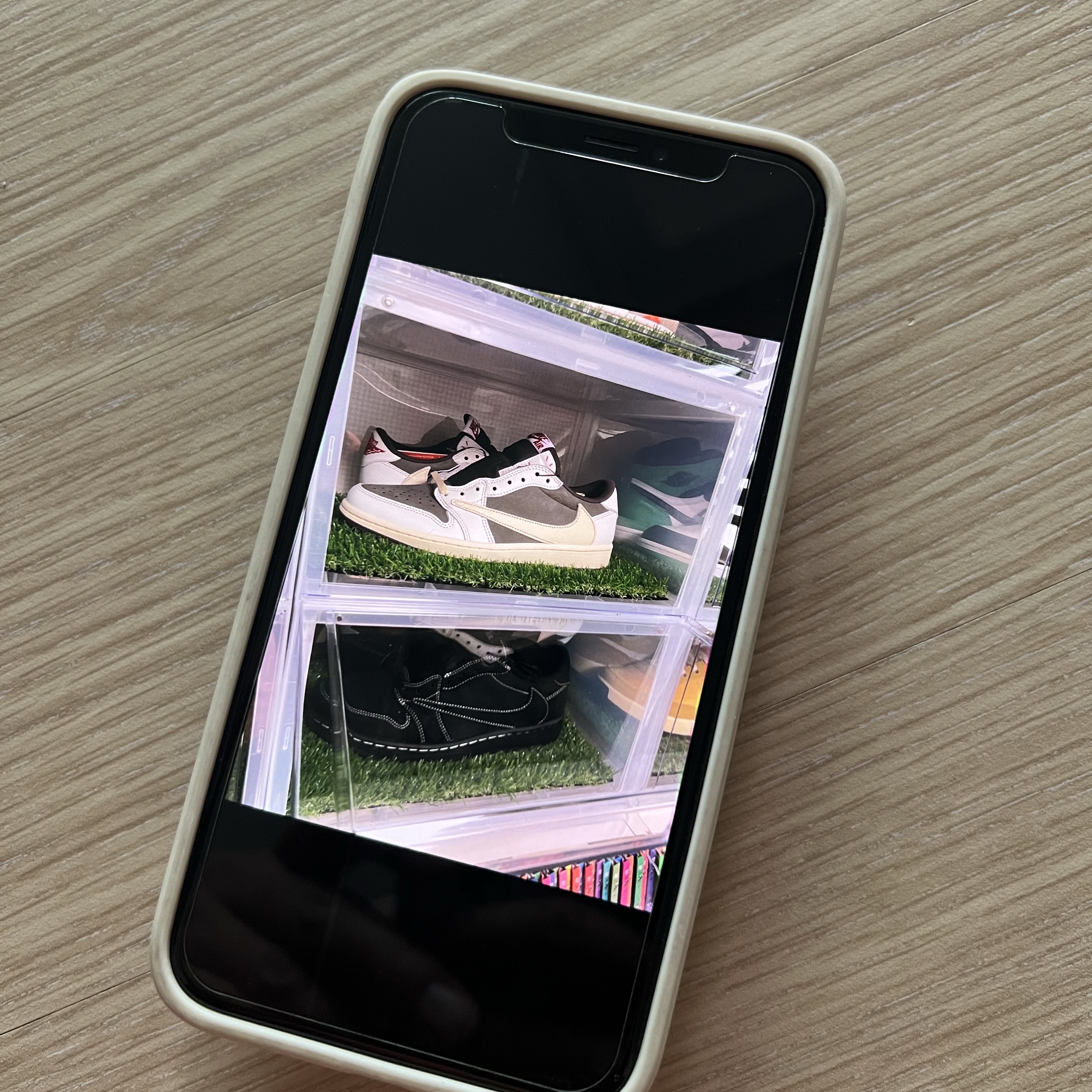 Jordan 1 x Travis Scott Retro Low OG SP Black Phantom 착용 스타일