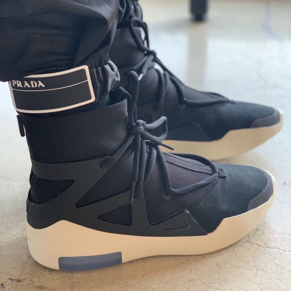 NIke x Fear of God Air Fear of God 1 Black 착용 스타일