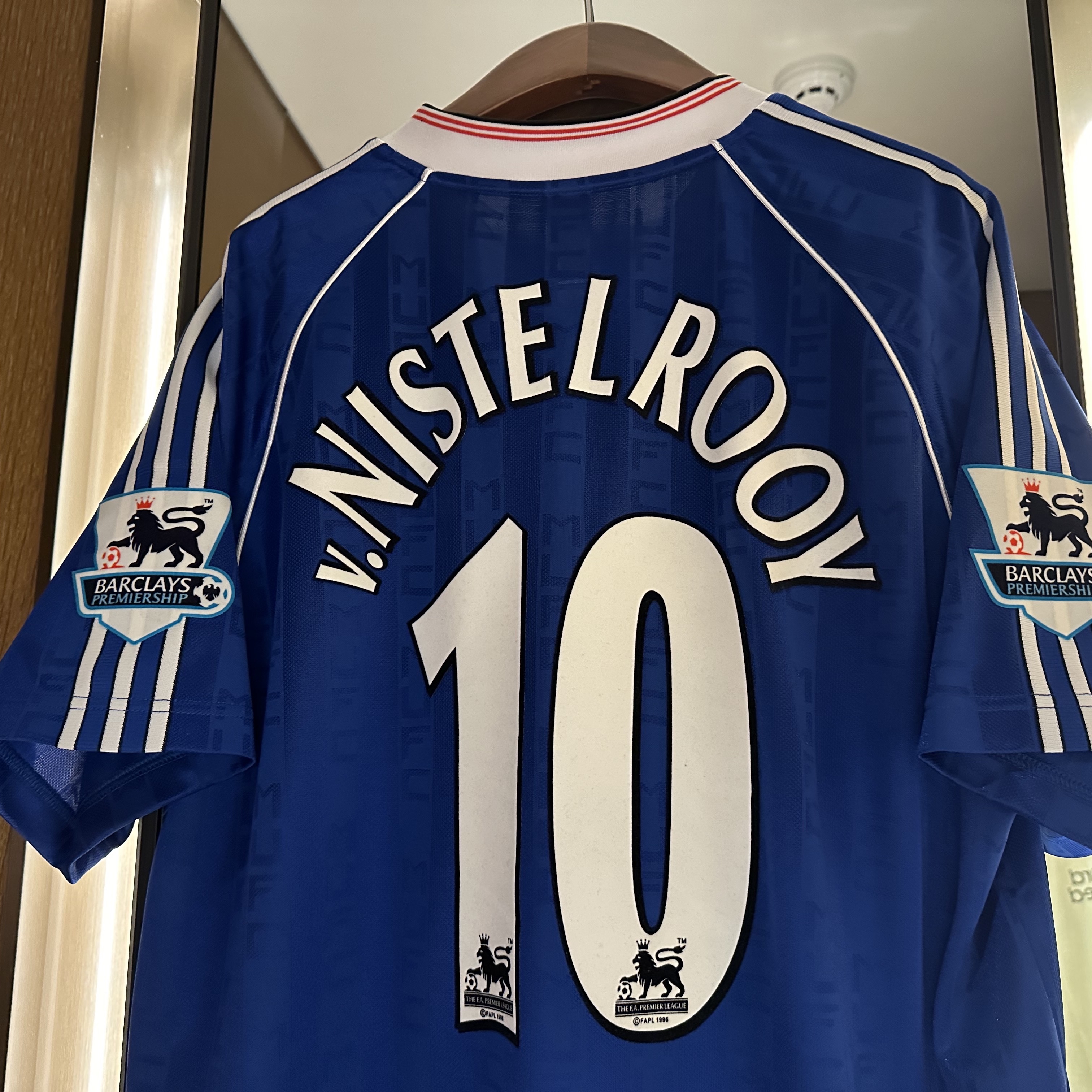 Adidas Manchester United 1988/90 Jersey Collegiate Royal - US Sizing 착용 스타일 - 1
