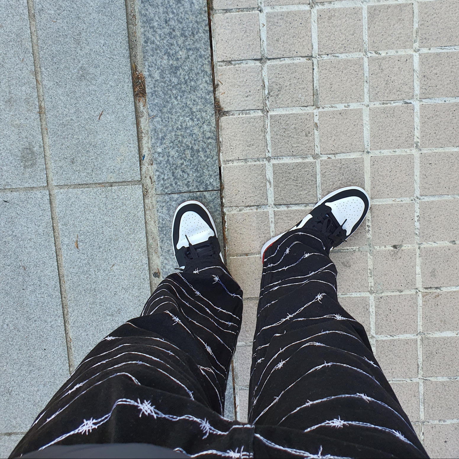 Jordan 1 Low Black Toe 착용 스타일