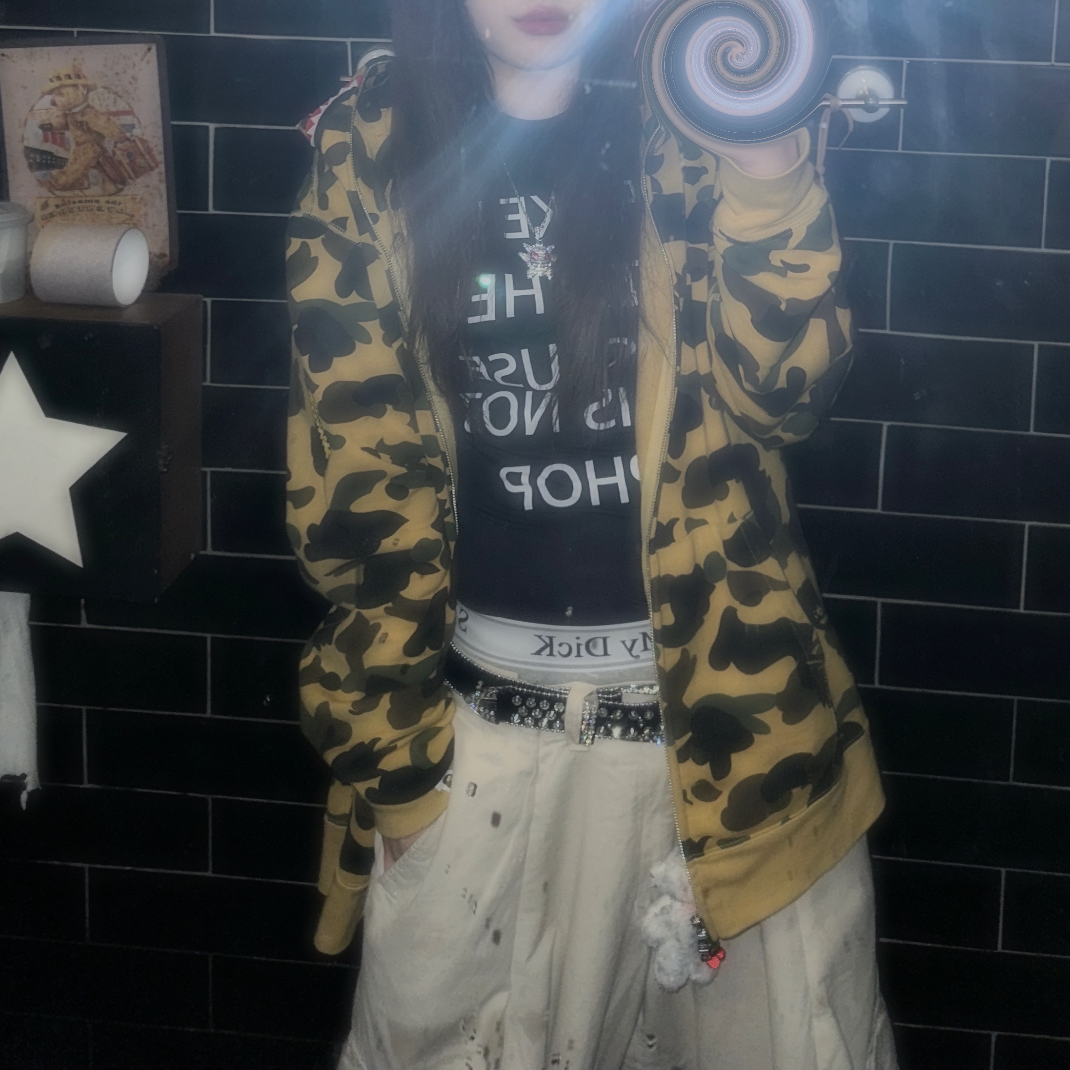 Sik-K Sik My Dick Gray, BAPE 1st Camo Shark Full Zip Hoodie Yellow 착용 스타일
