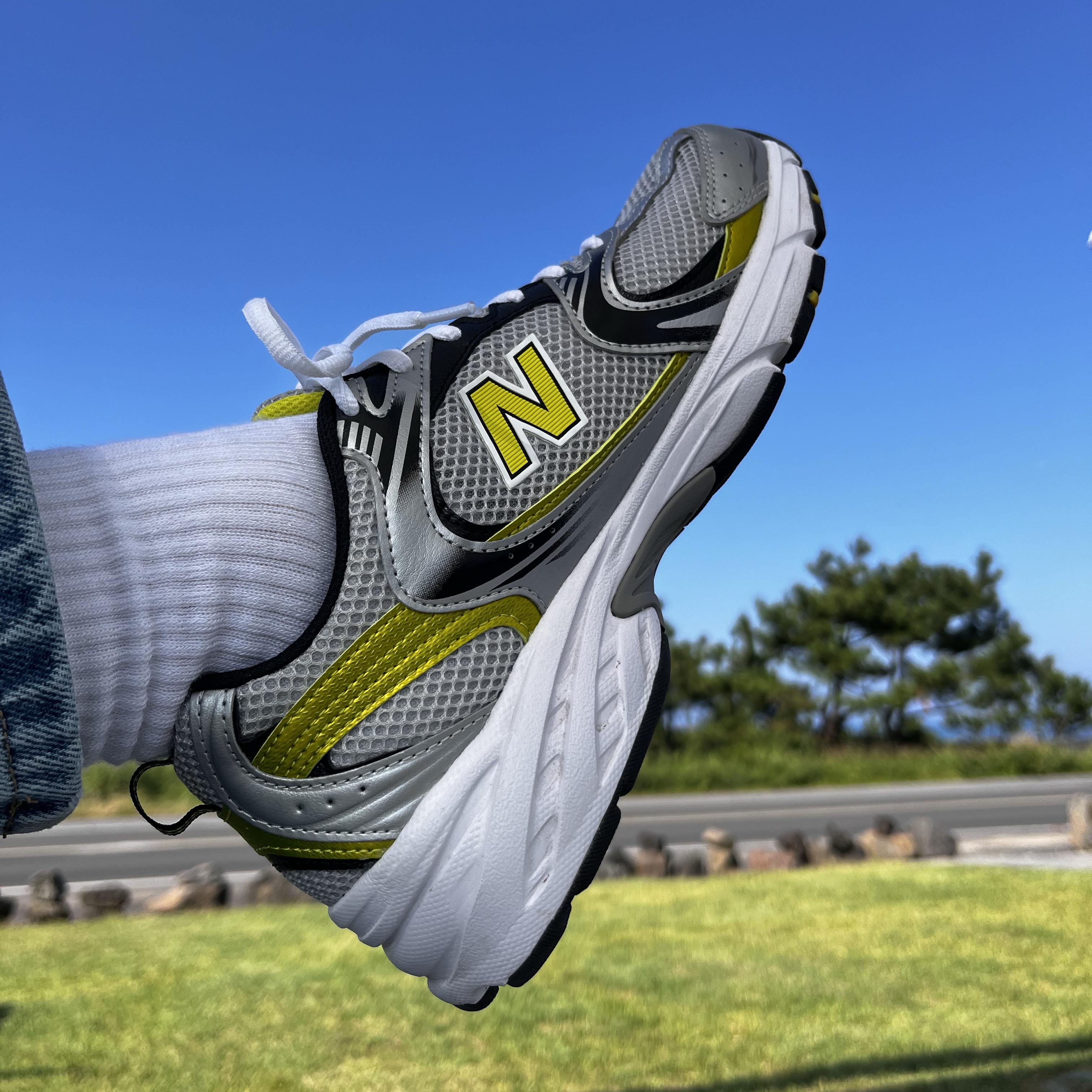New Balance 530 Silver 착용 스타일