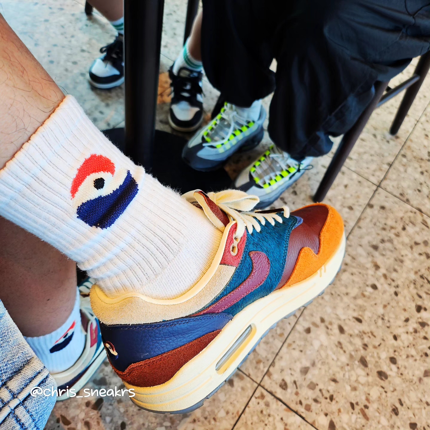 Nike x Kasina Air Max 1 SP Won-Ang Orange, Balenciaga Explorer Beltpack Black 착용 스타일 - 5