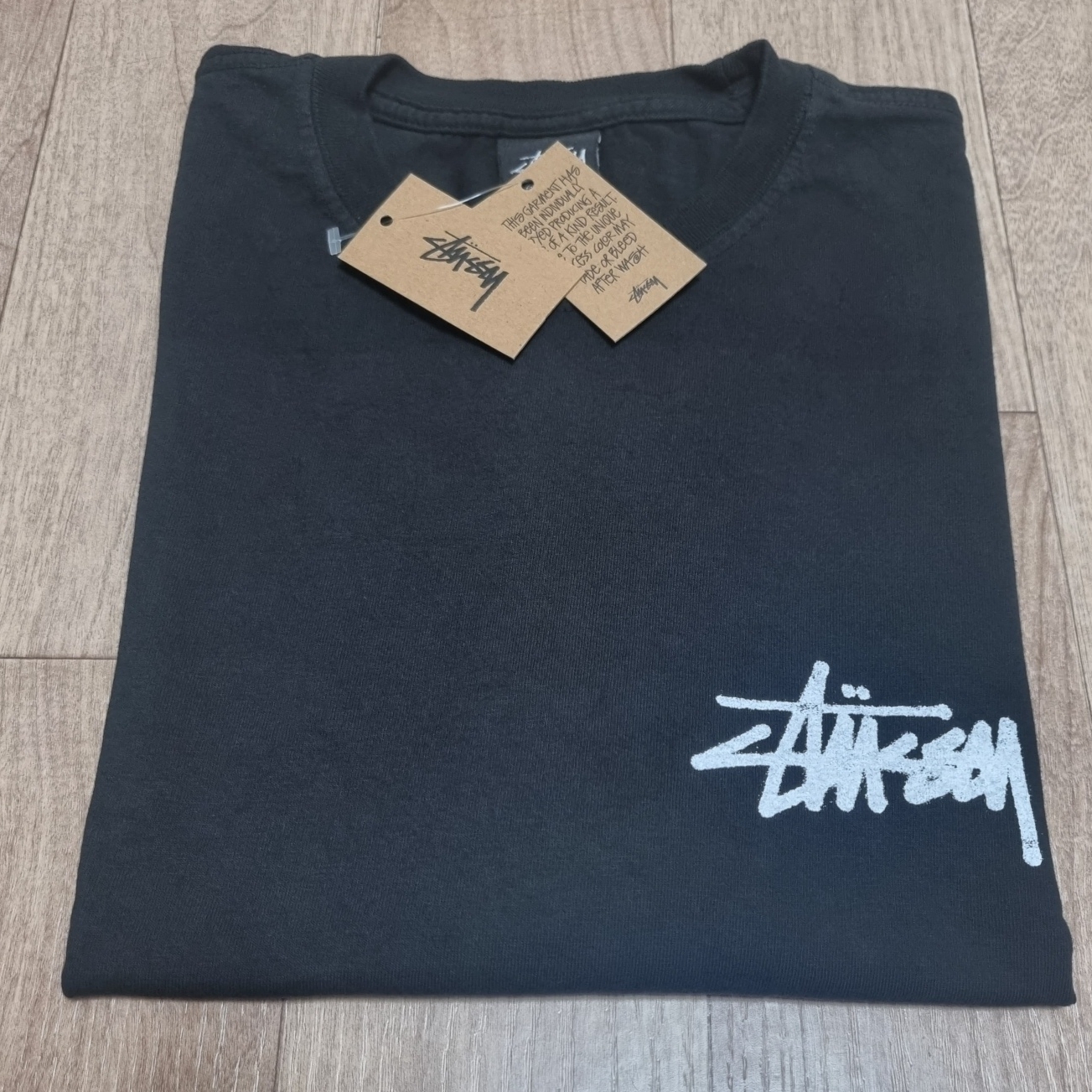 Stussy Old Phone Pigment Dyed T-Shirt Black 착용 스타일