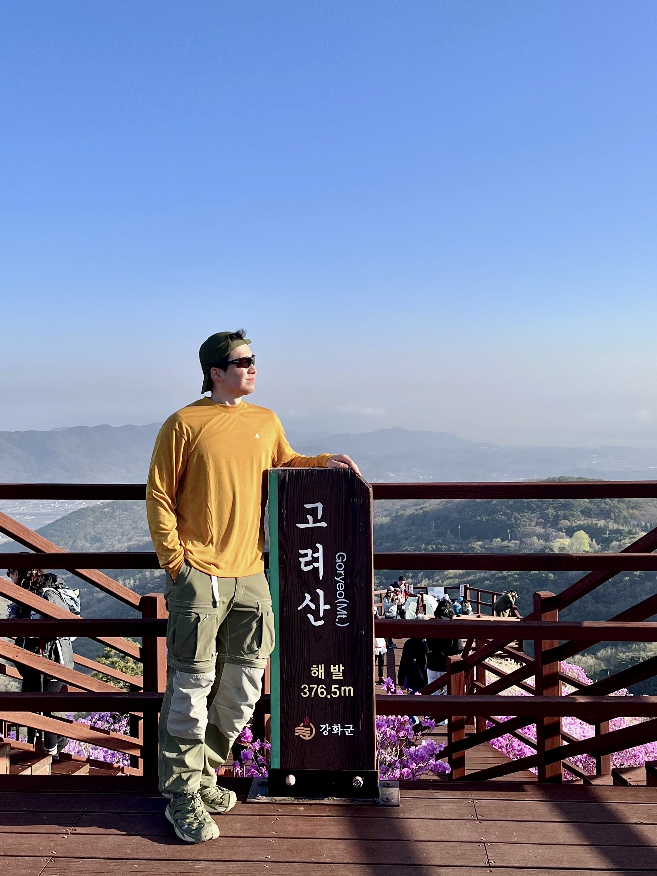 Nike NRG ACG Therma-Fit ADV Rope De Dope Light Army - Asia, Nike Dri-Fit ACG Goat Rocks Long Sleeve T-Shirt Gold Suede - Asia 착용 스타일 - 2