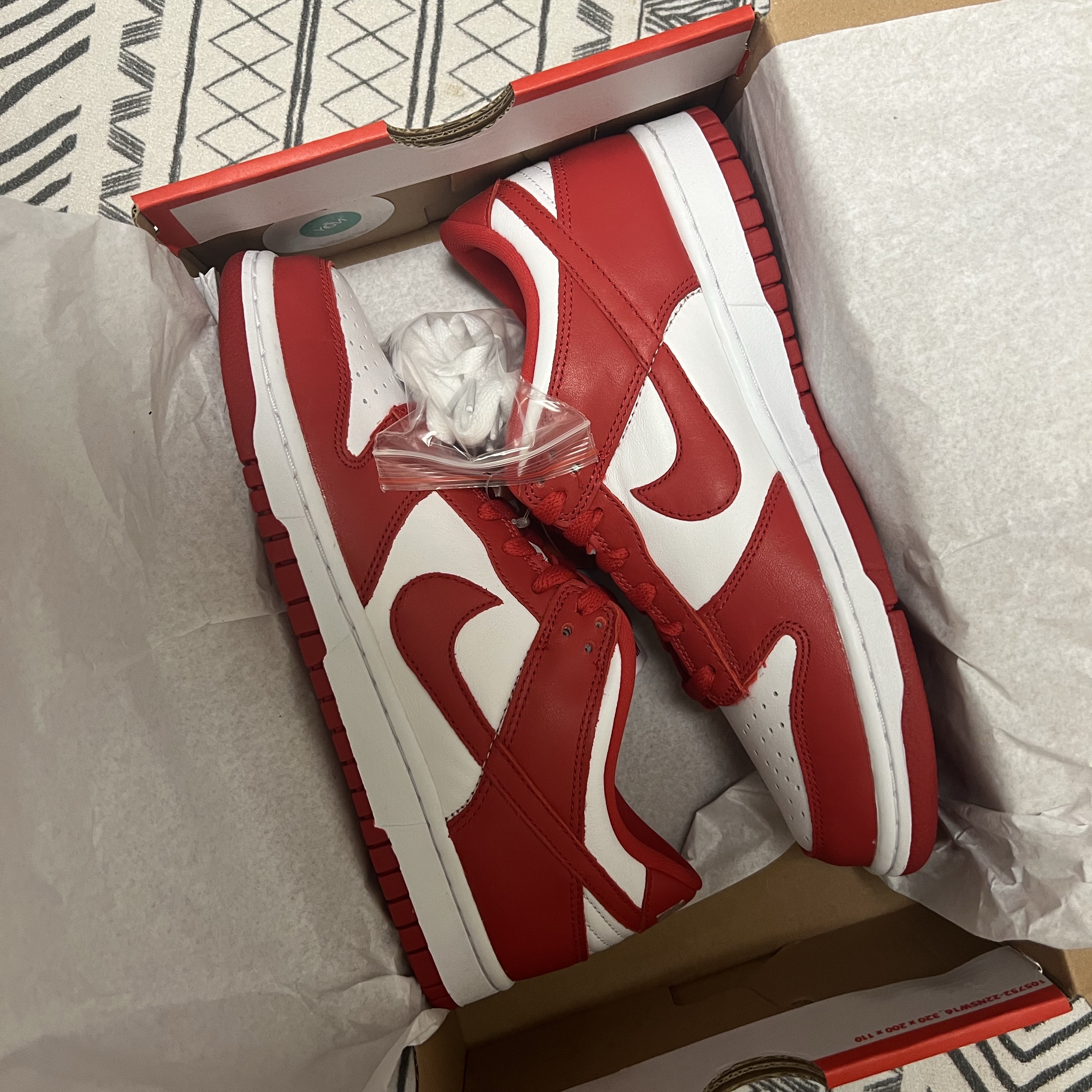 Nike Dunk Low SP White and University Red 2023 착용 스타일