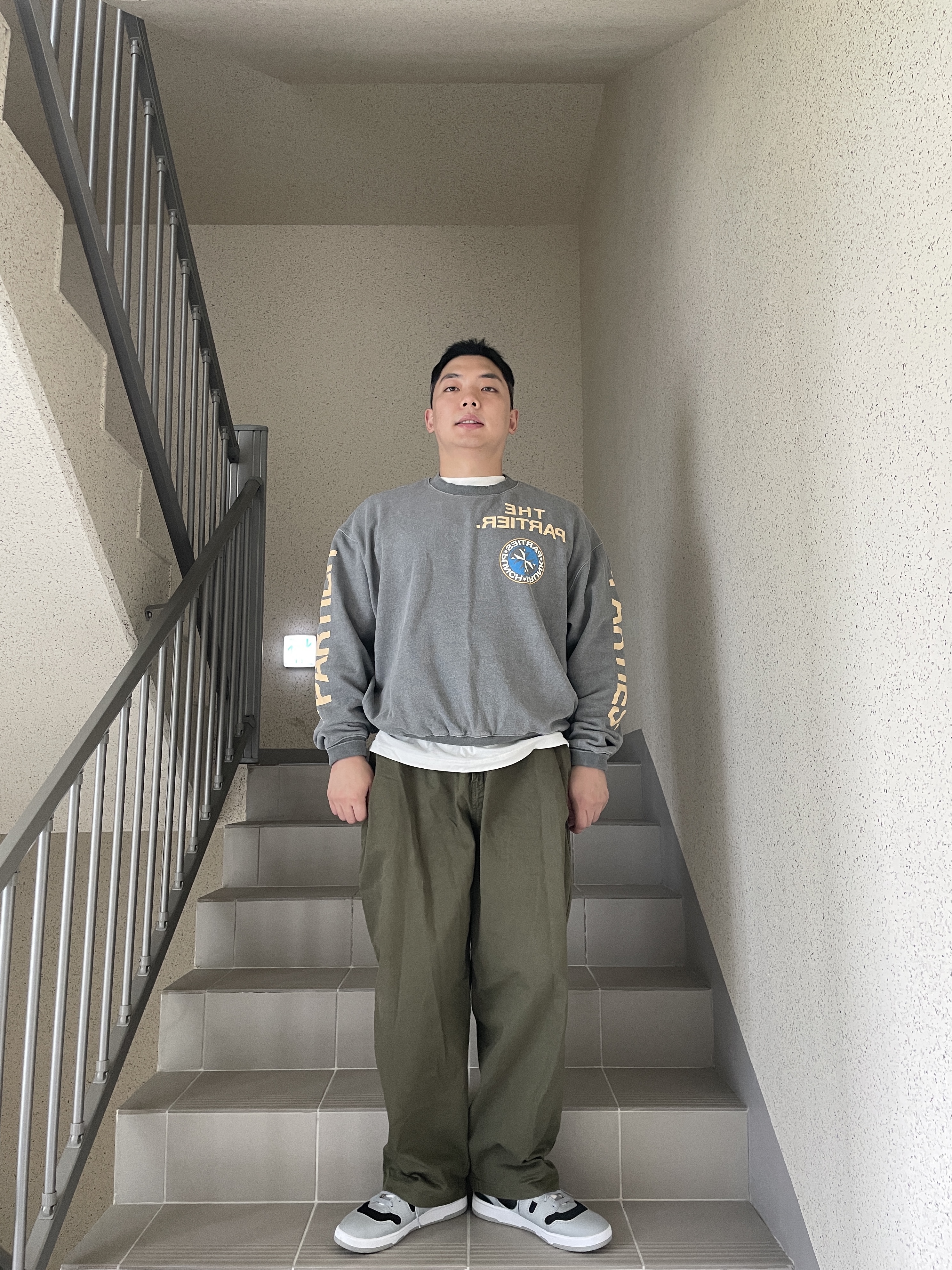 Nike Mac Attack QS SP Light Smoke Grey 착용 스타일 - 2