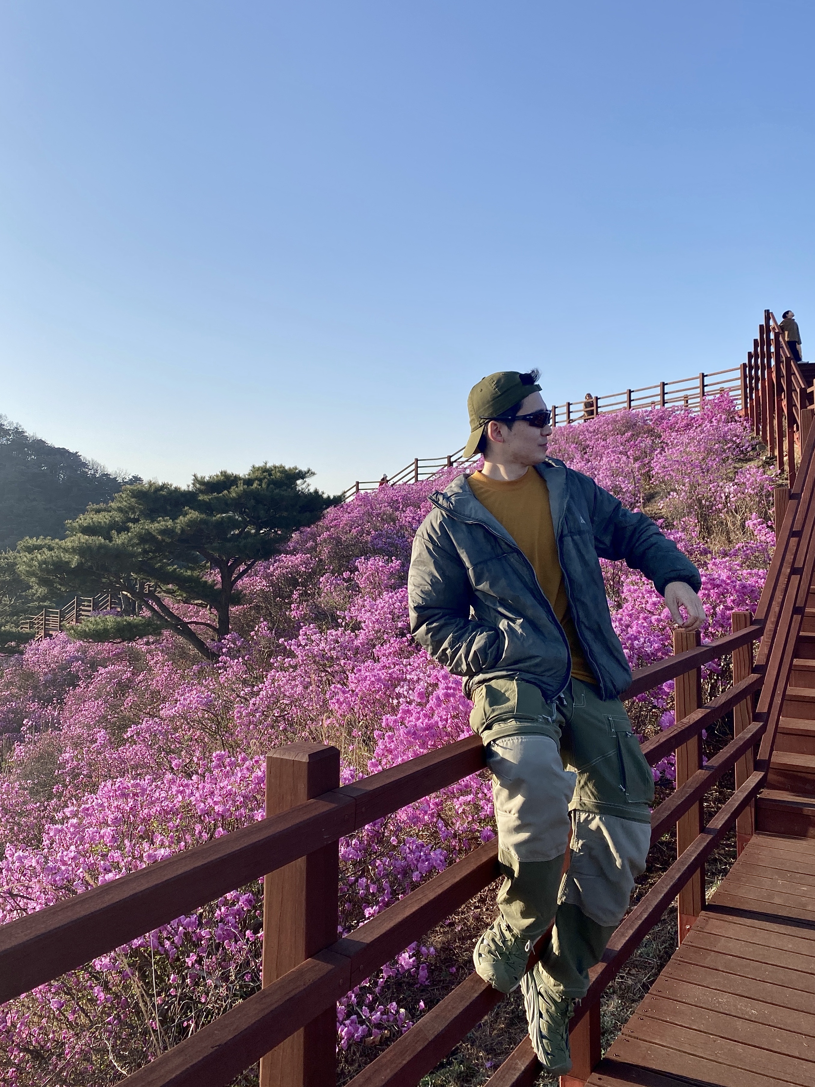 Nike NRG ACG Therma-Fit ADV Rope De Dope Light Army - Asia, Nike Dri-Fit ACG Goat Rocks Long Sleeve T-Shirt Gold Suede - Asia 착용 스타일 - 1