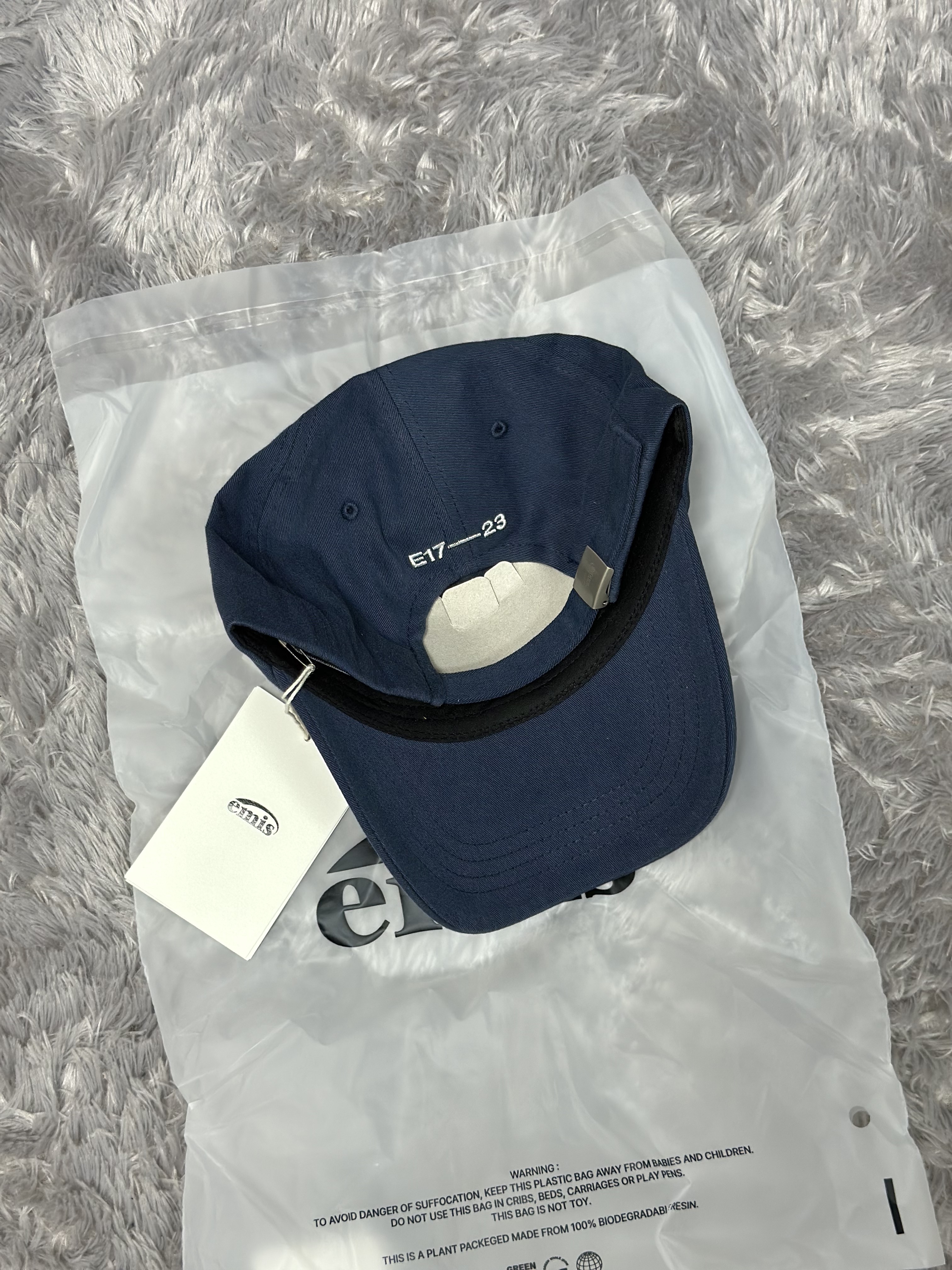 Emis Tone On Tone Wappen Ball Cap Navy 착용 스타일 - 2