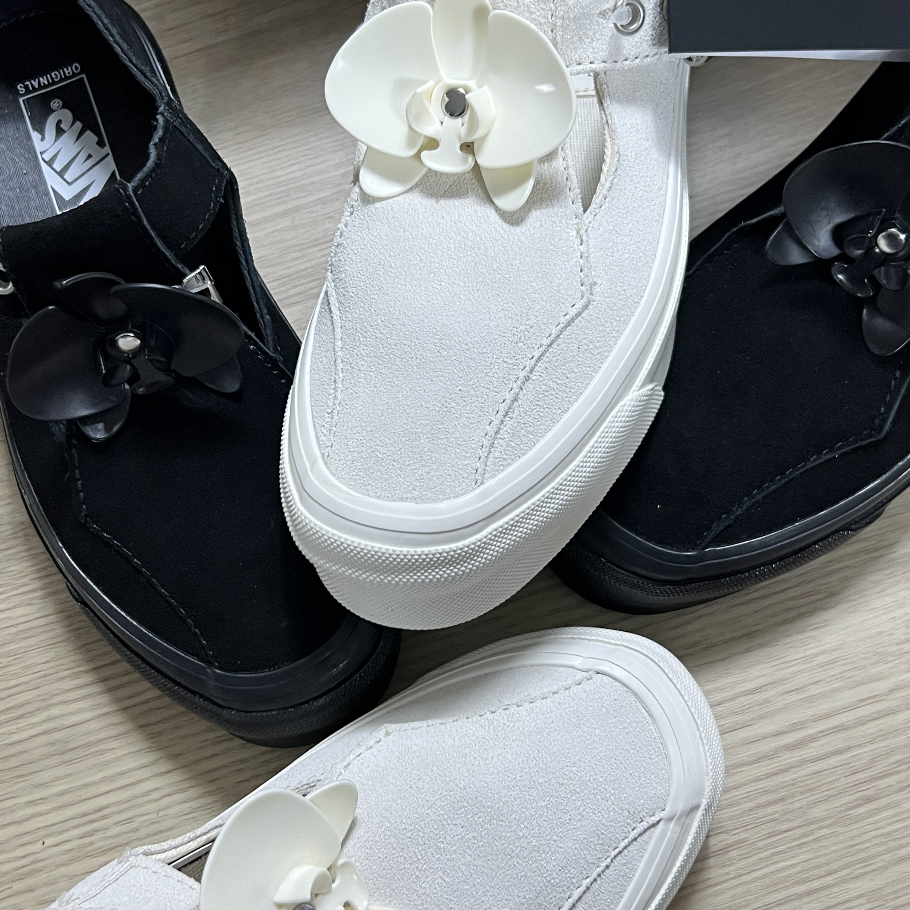 Vans Vault x Goodfight OG Style 93 LX Cream White 착용 스타일