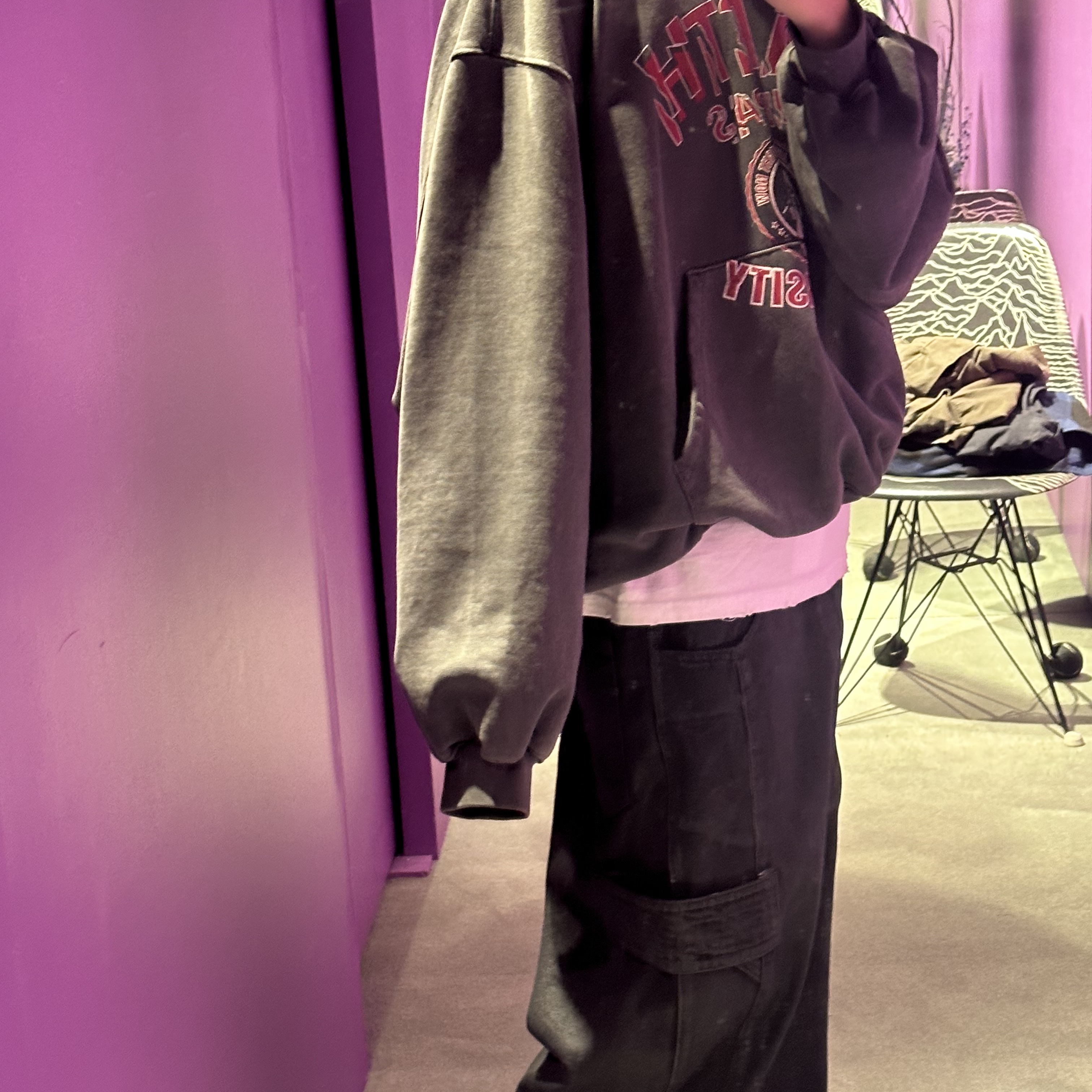 Ourpas 075 Ivy League Hoodie Washed Gray 착용 스타일