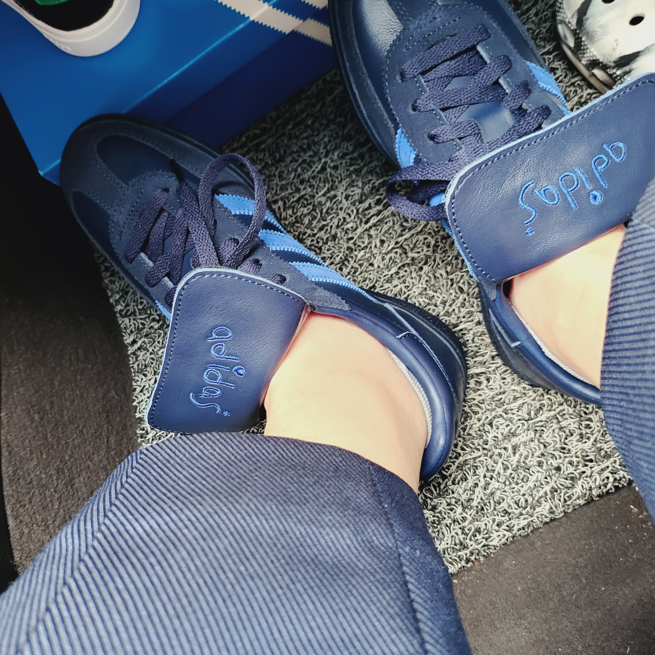 Adidas Spezial Handball Night Indigo Power Blue 착용 스타일 - 2