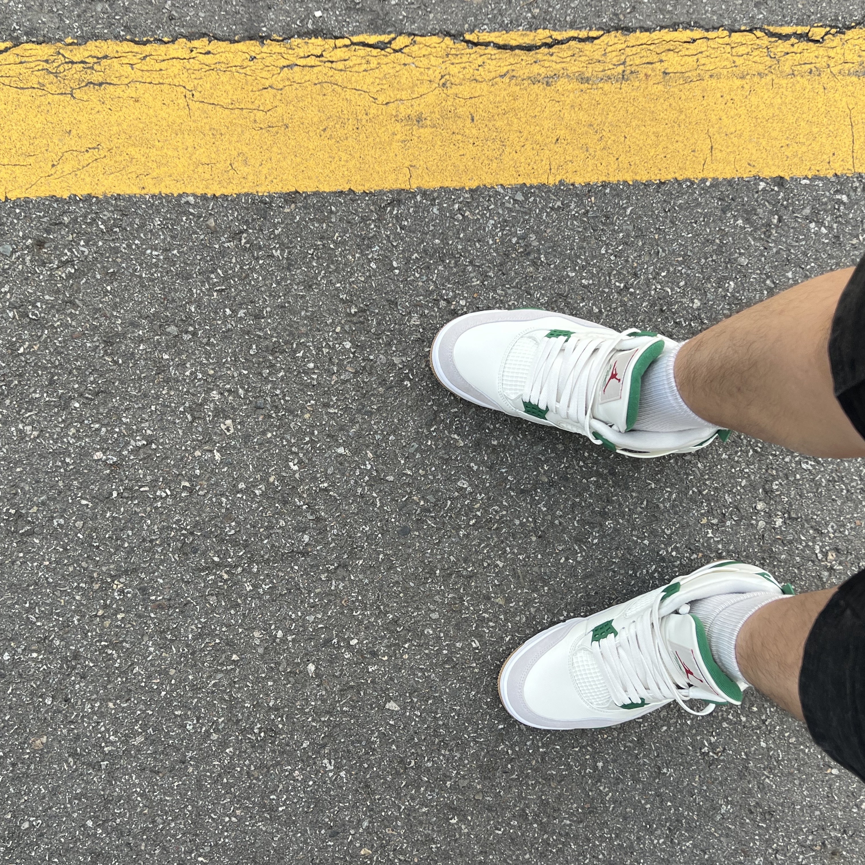 Jordan 4 x Nike SB Retro SP Pine Green, Essentials Short Sleeve Polo Pistachio - 21FW 착용 스타일 - 1