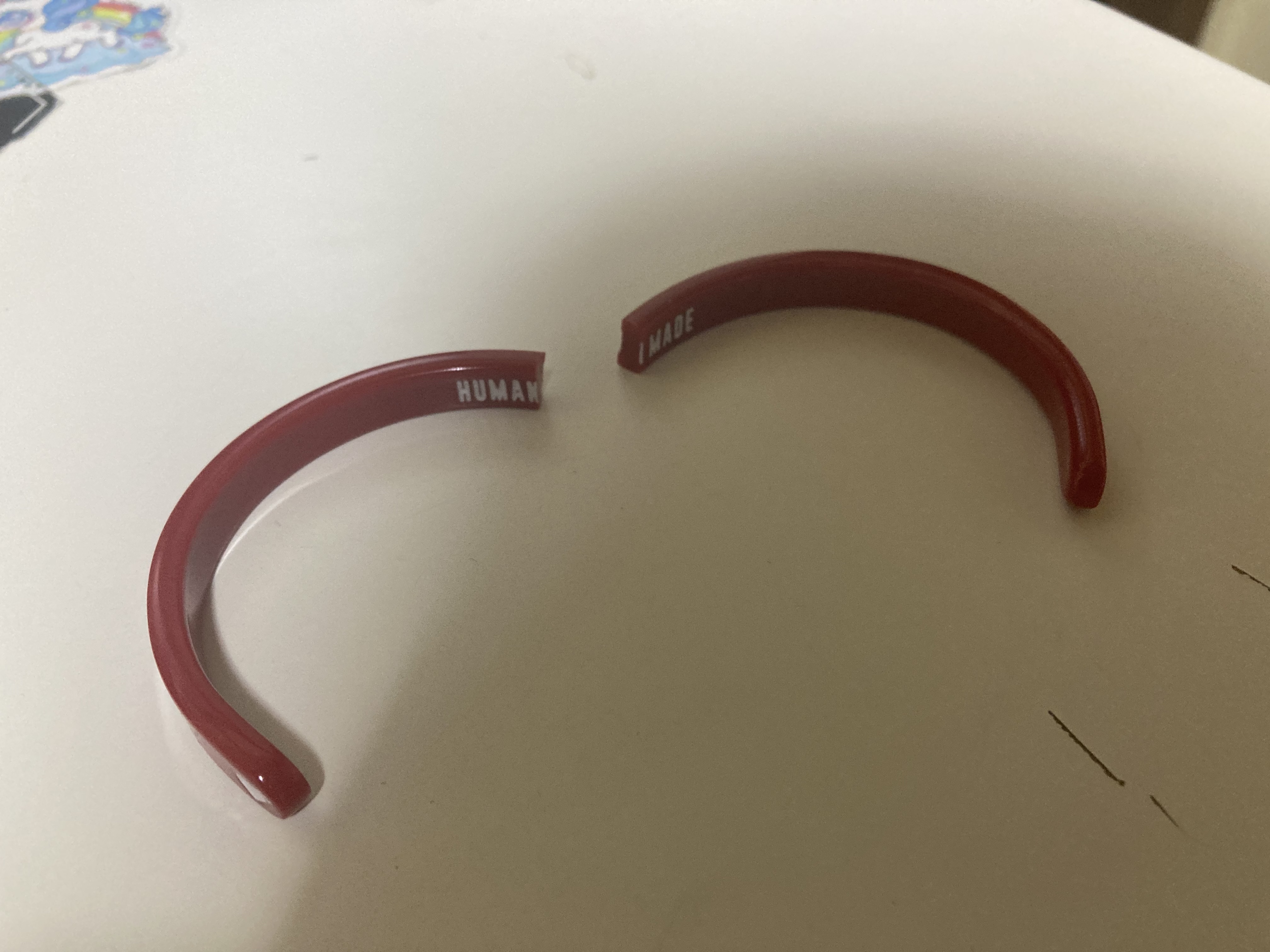 Human Made Acrylic Bangle #1 Red 착용 스타일