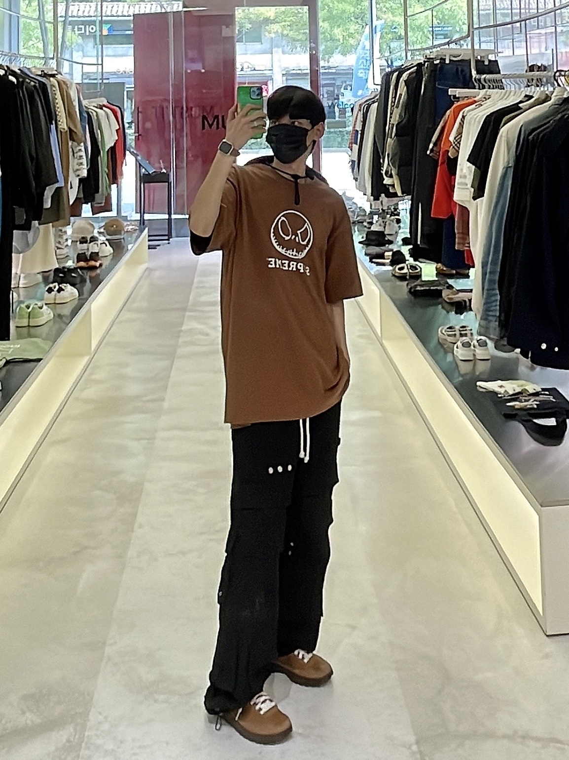 Nike x Tom Sachs General Purpose Shoe Brown, Supreme Skeleton T-Shirt Brown - 23FW 착용 스타일 - 1