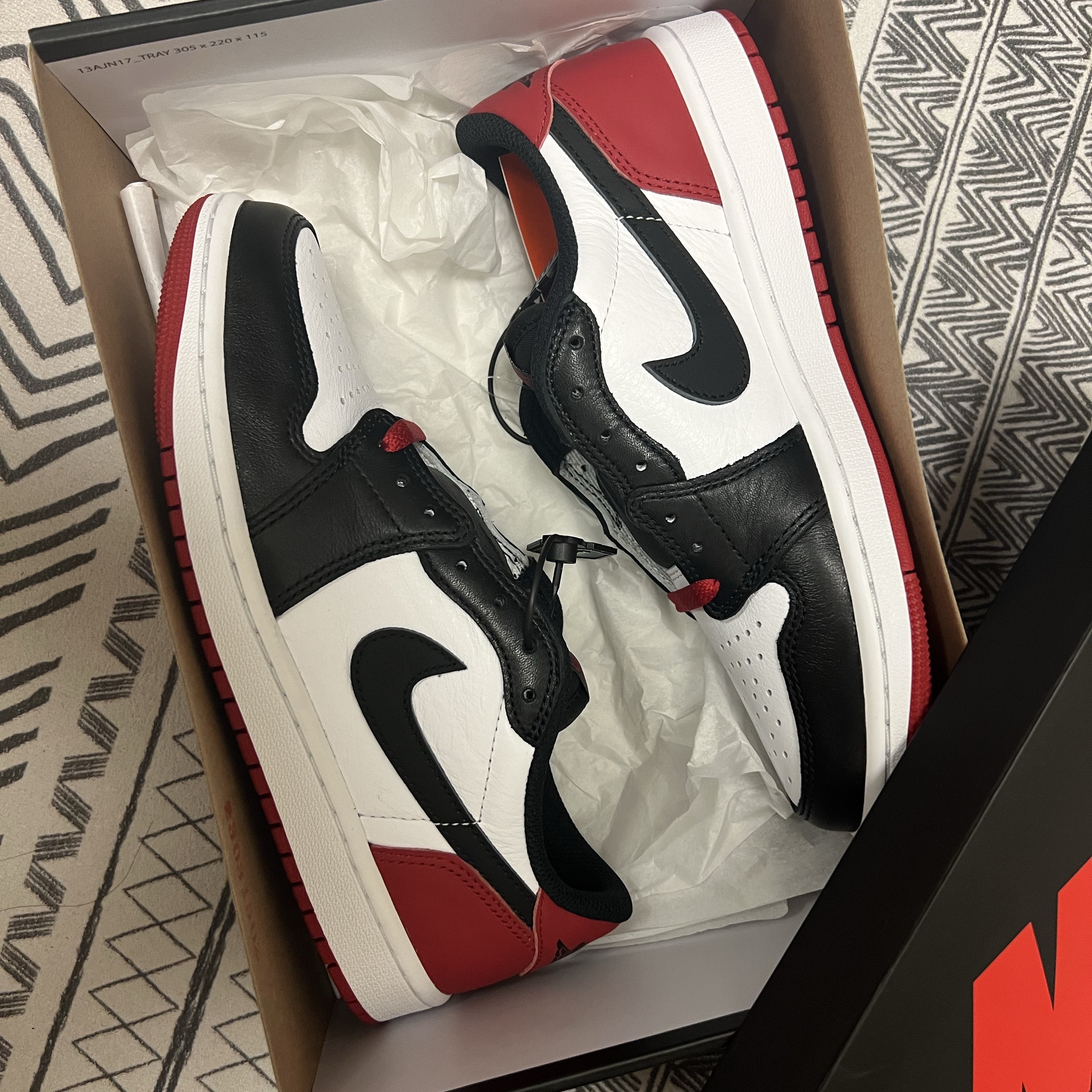 Jordan 1 Retro Low OG Black Toe 착용 스타일
